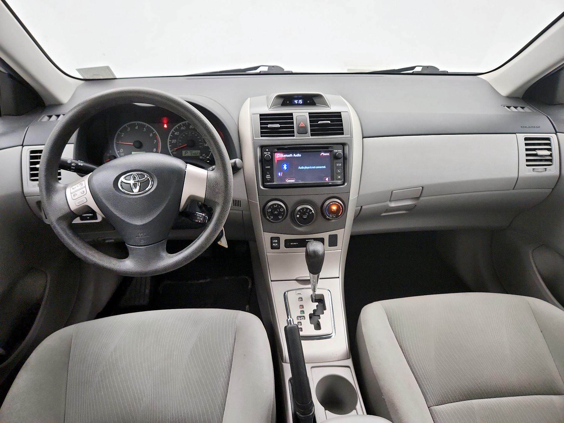 Thumbnail: 2013 Toyota Corolla - 9