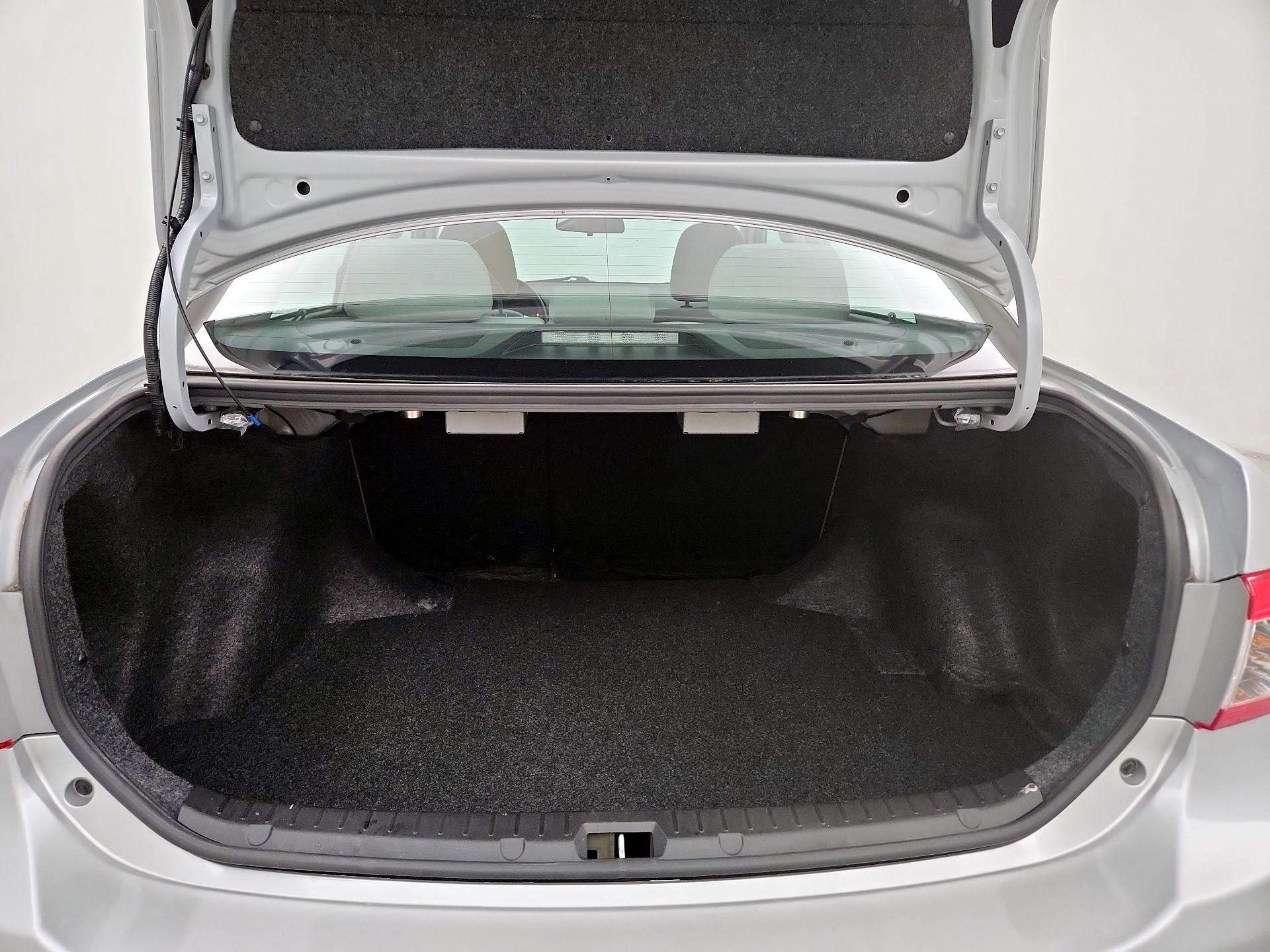 Thumbnail: 2013 Toyota Corolla - 19