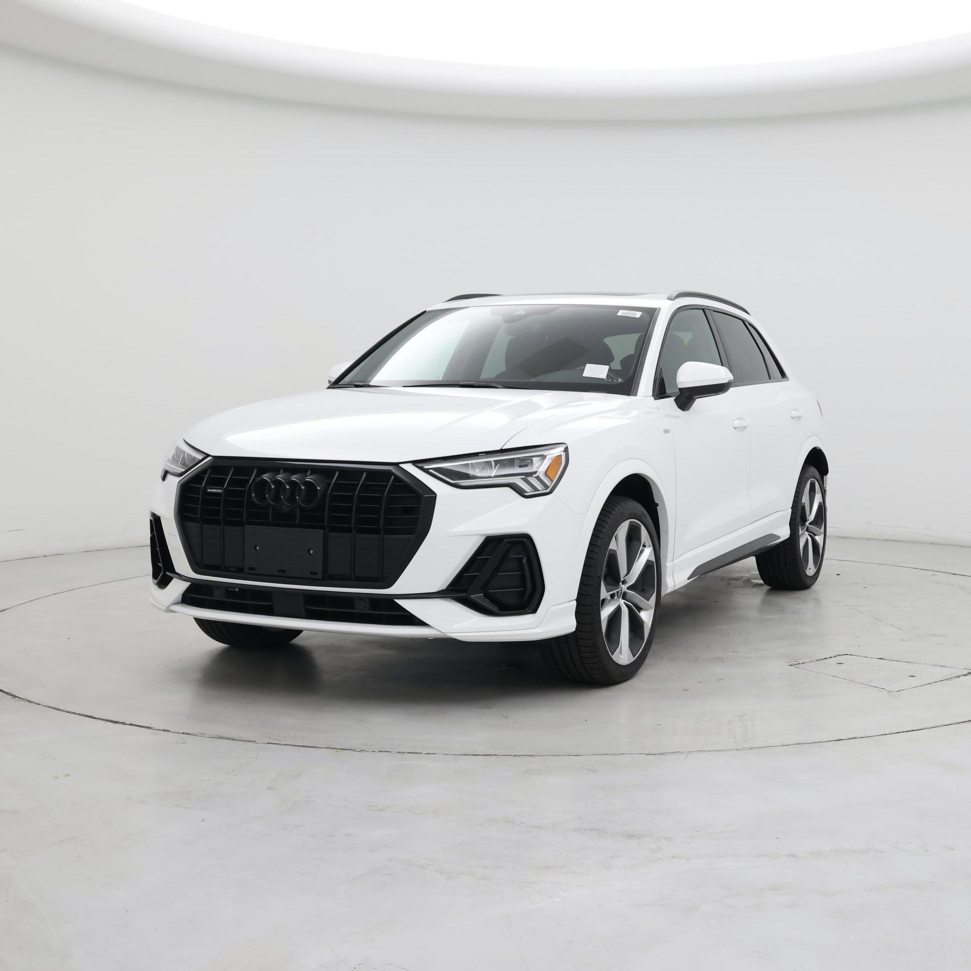 Thumbnail: 2022 Audi Q3 - 4