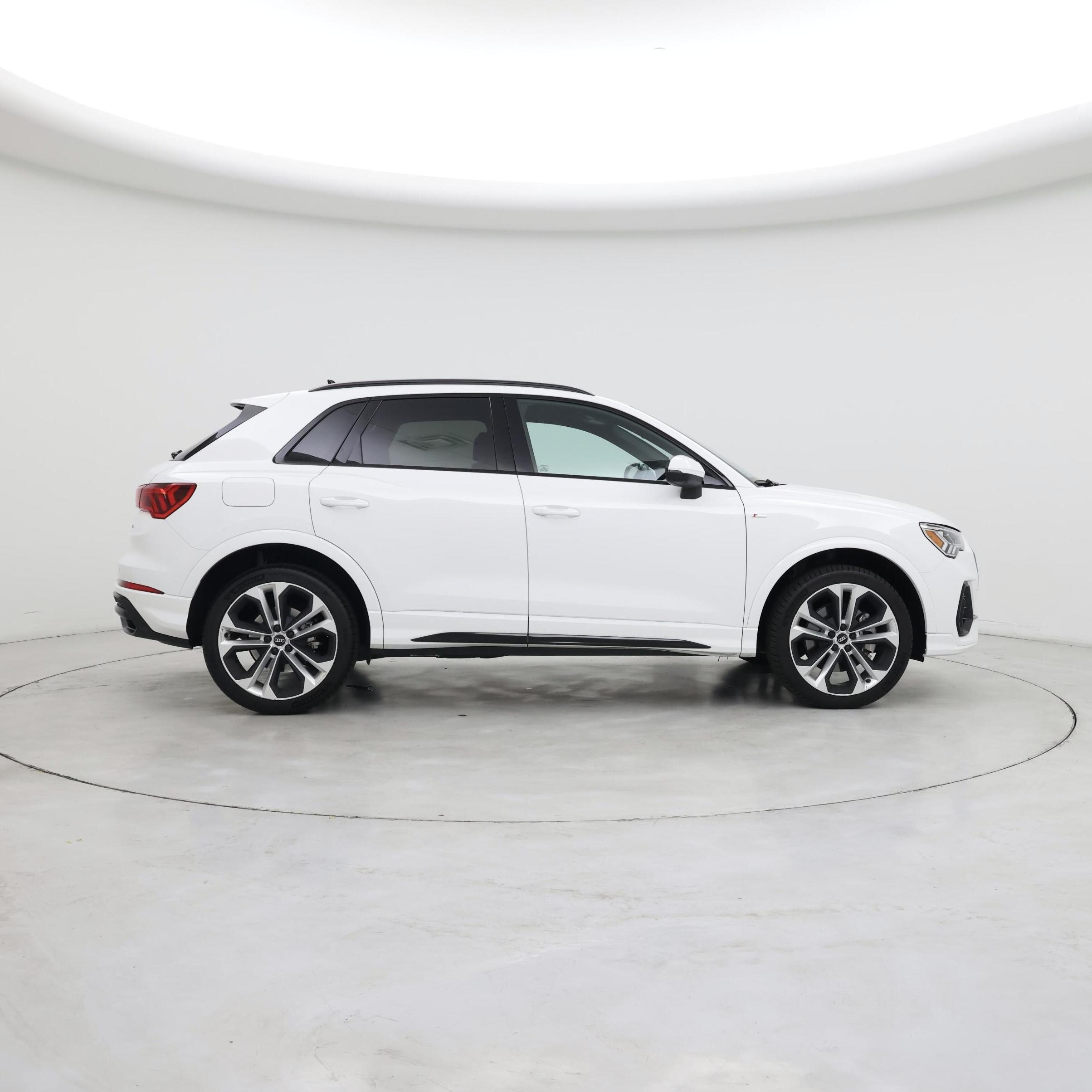 Thumbnail: 2022 Audi Q3 - 7