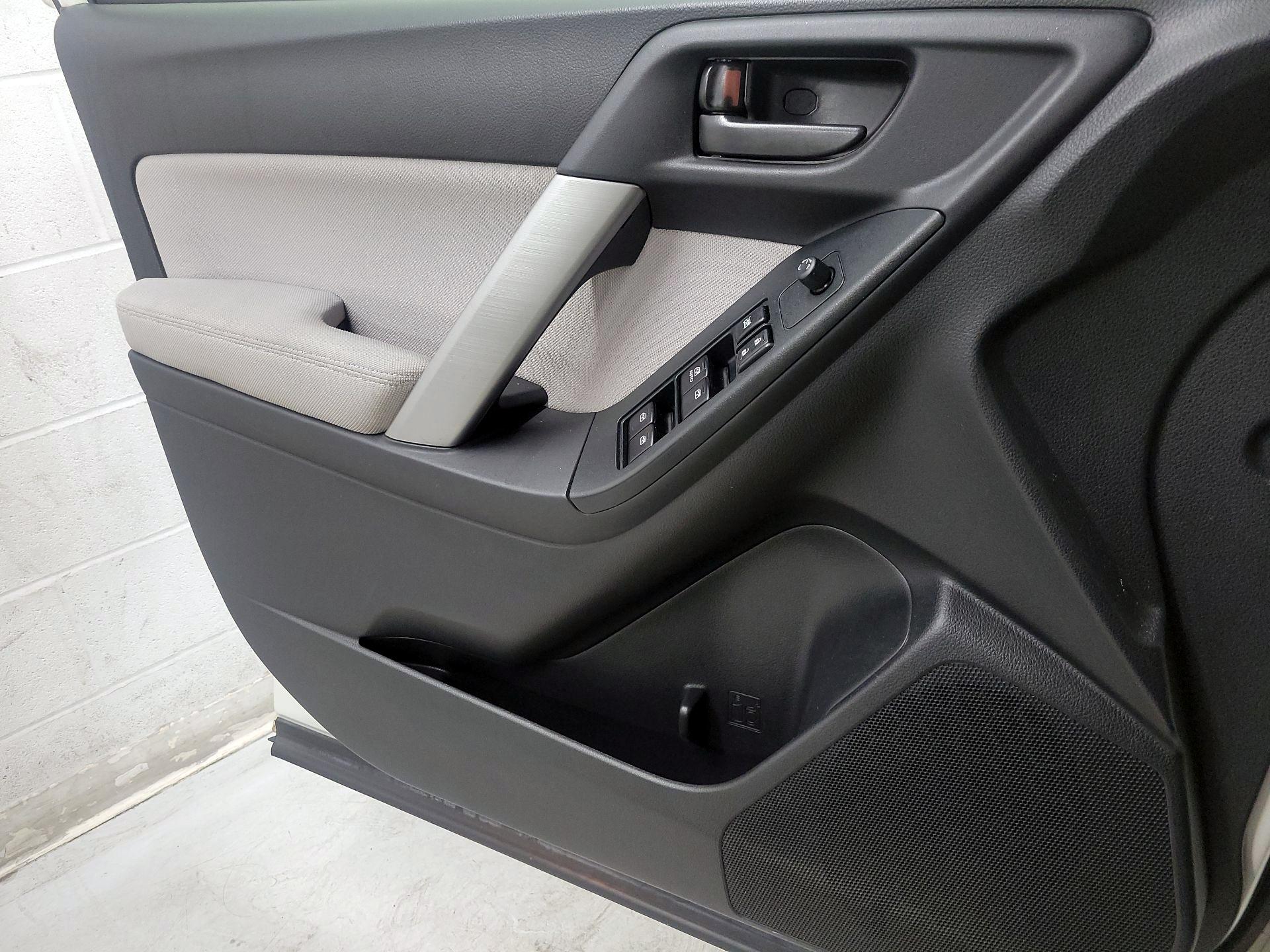 Thumbnail: 2015 Subaru Forester - 12