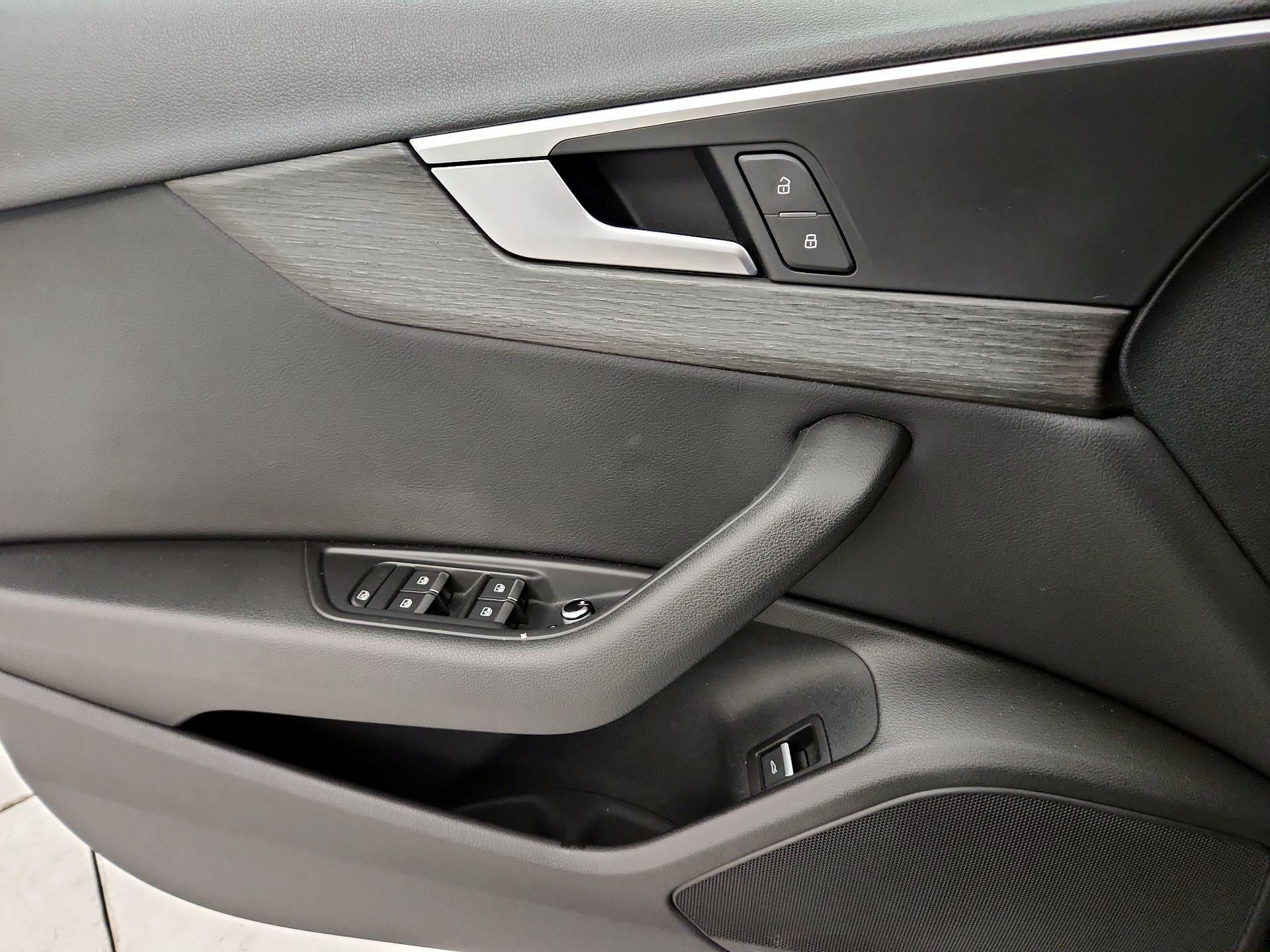 Thumbnail: 2019 Audi A4 - 12