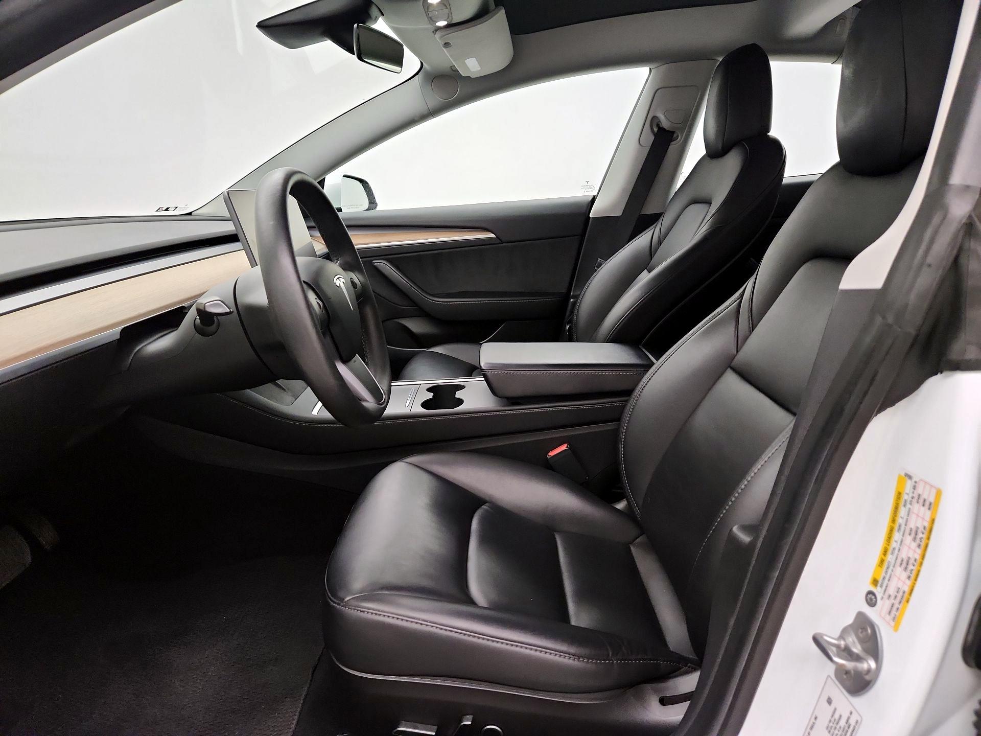 Thumbnail: 2021 Tesla Model 3 - 11