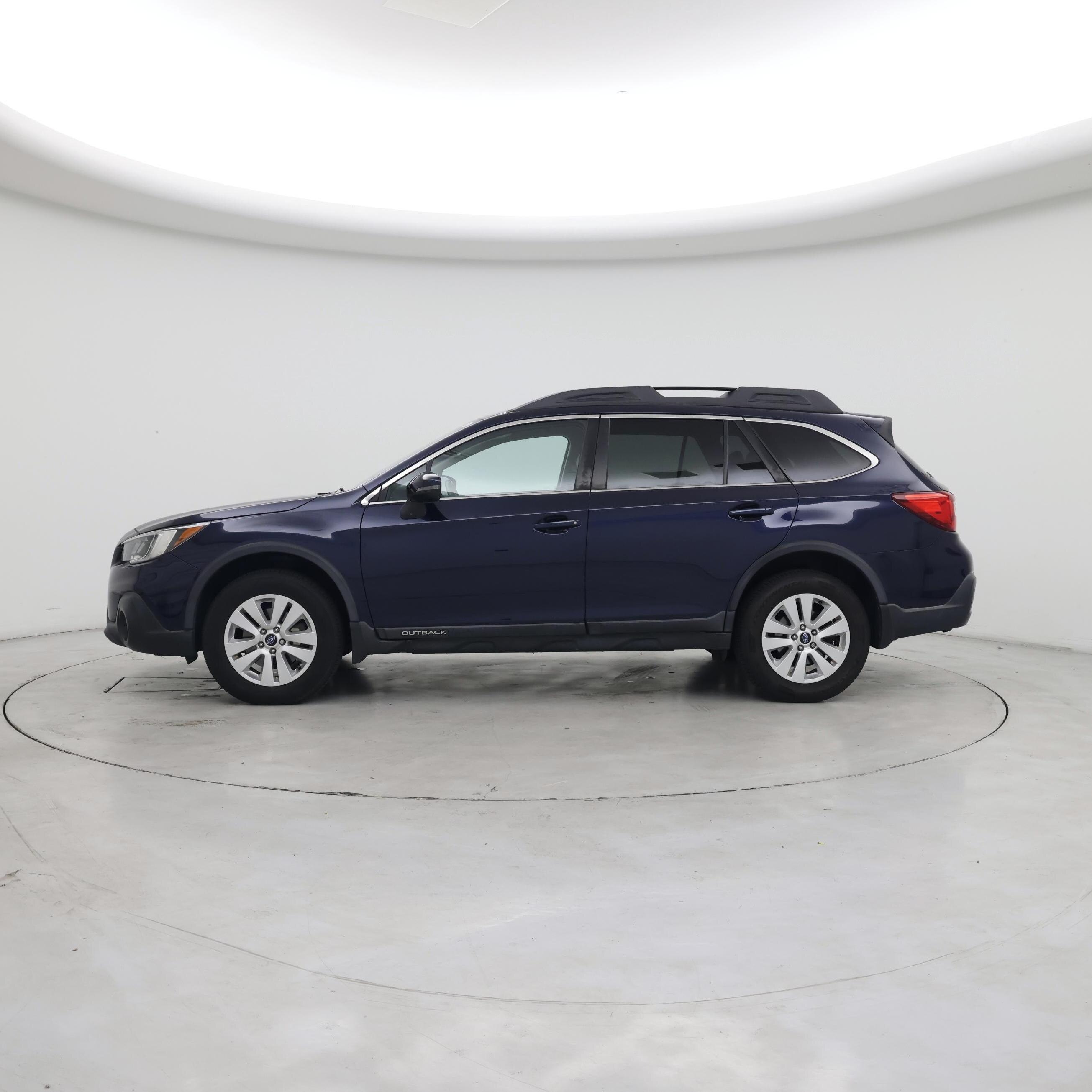 Thumbnail: 2018 Subaru Outback - 3