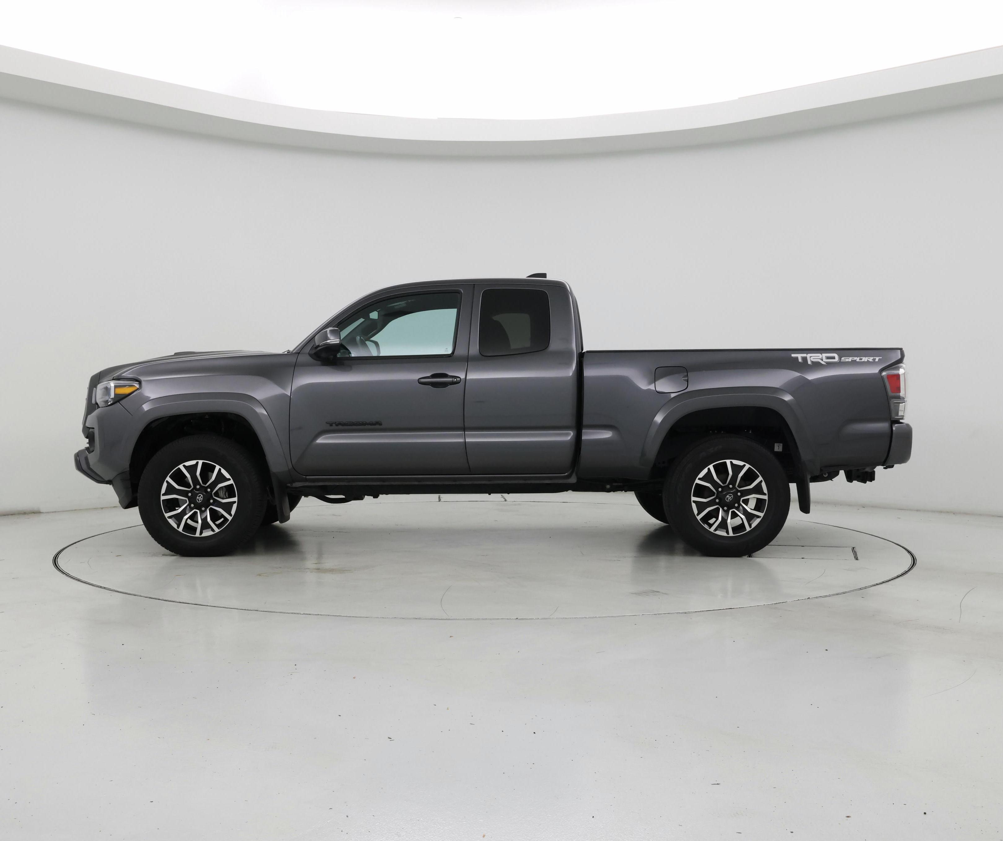 Thumbnail: 2022 Toyota Tacoma - 3