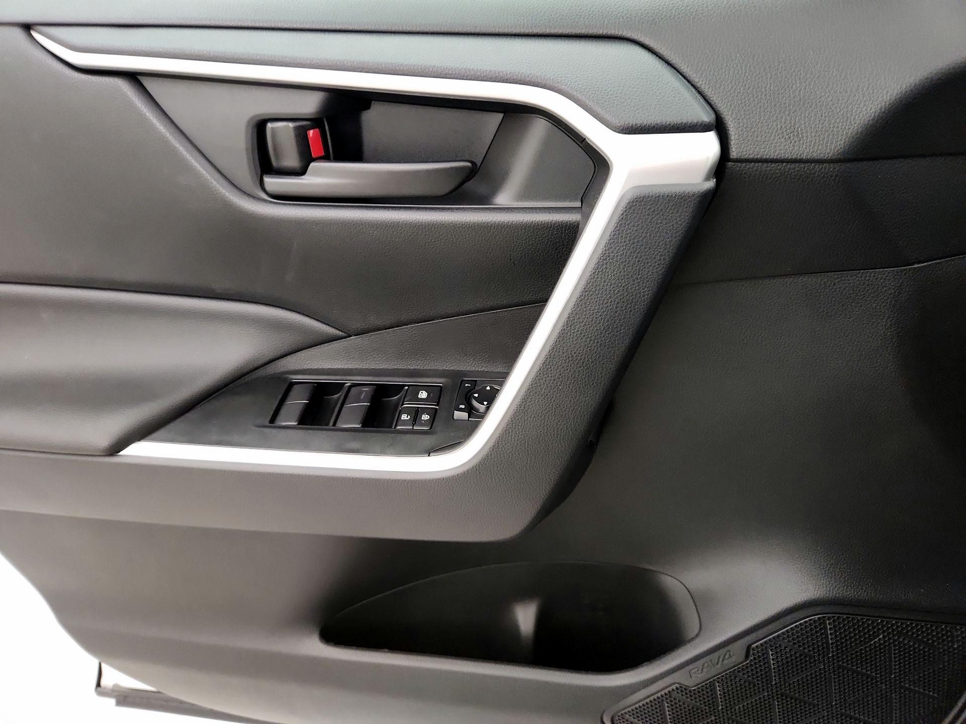 Thumbnail: 2024 Toyota RAV4 - 12