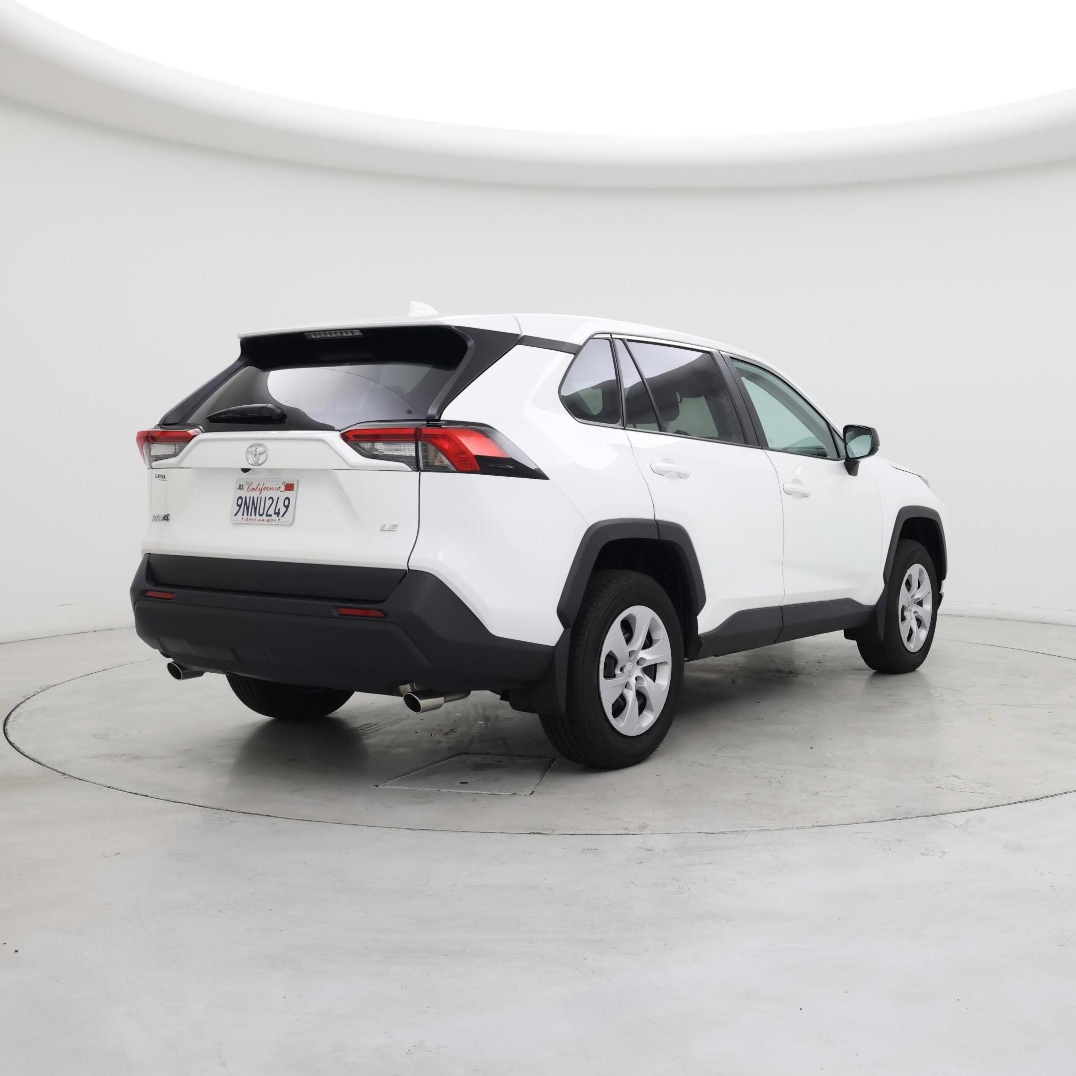 Thumbnail: 2024 Toyota RAV4 - 8