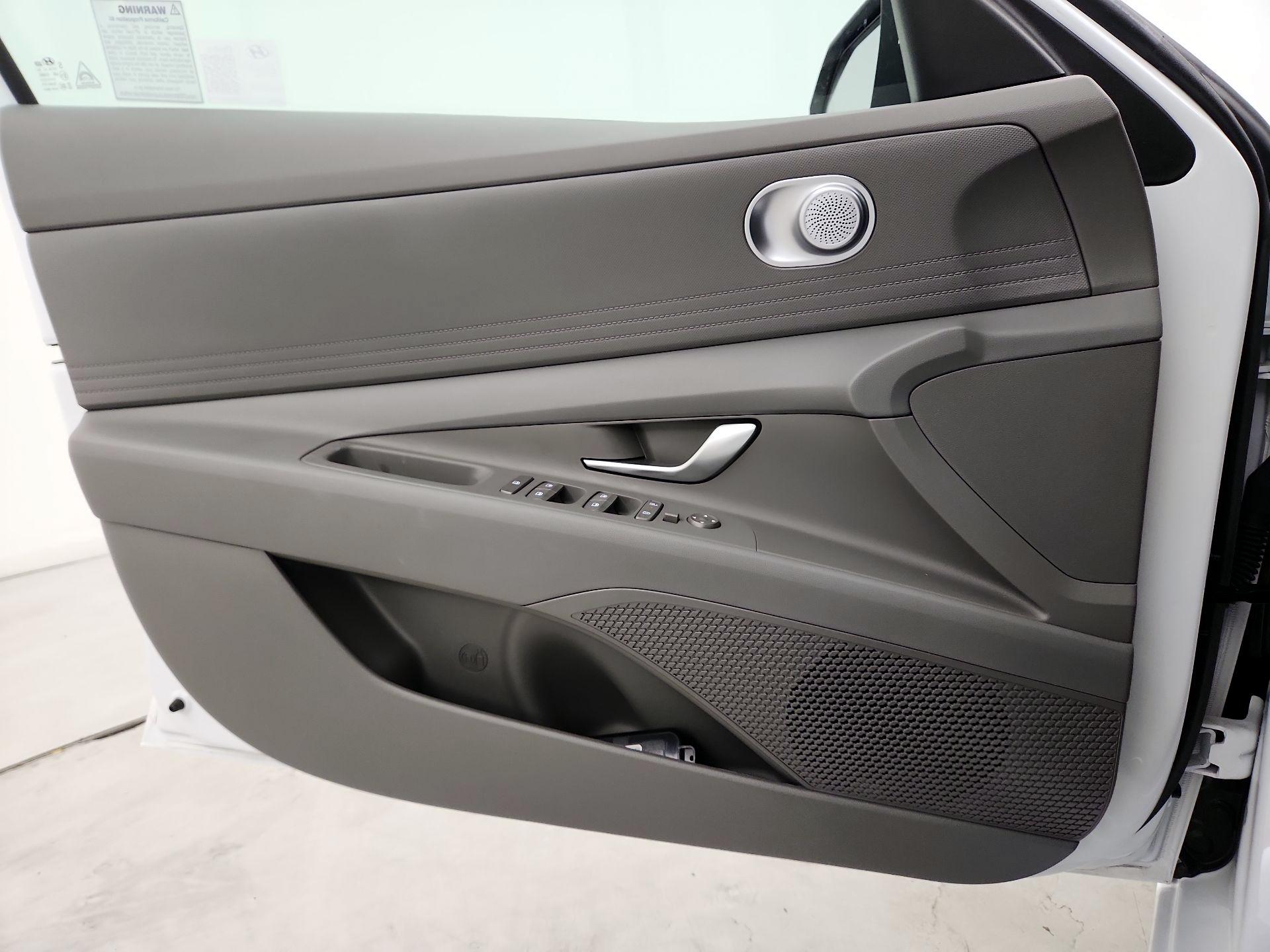 Thumbnail: 2024 Hyundai Elantra - 12