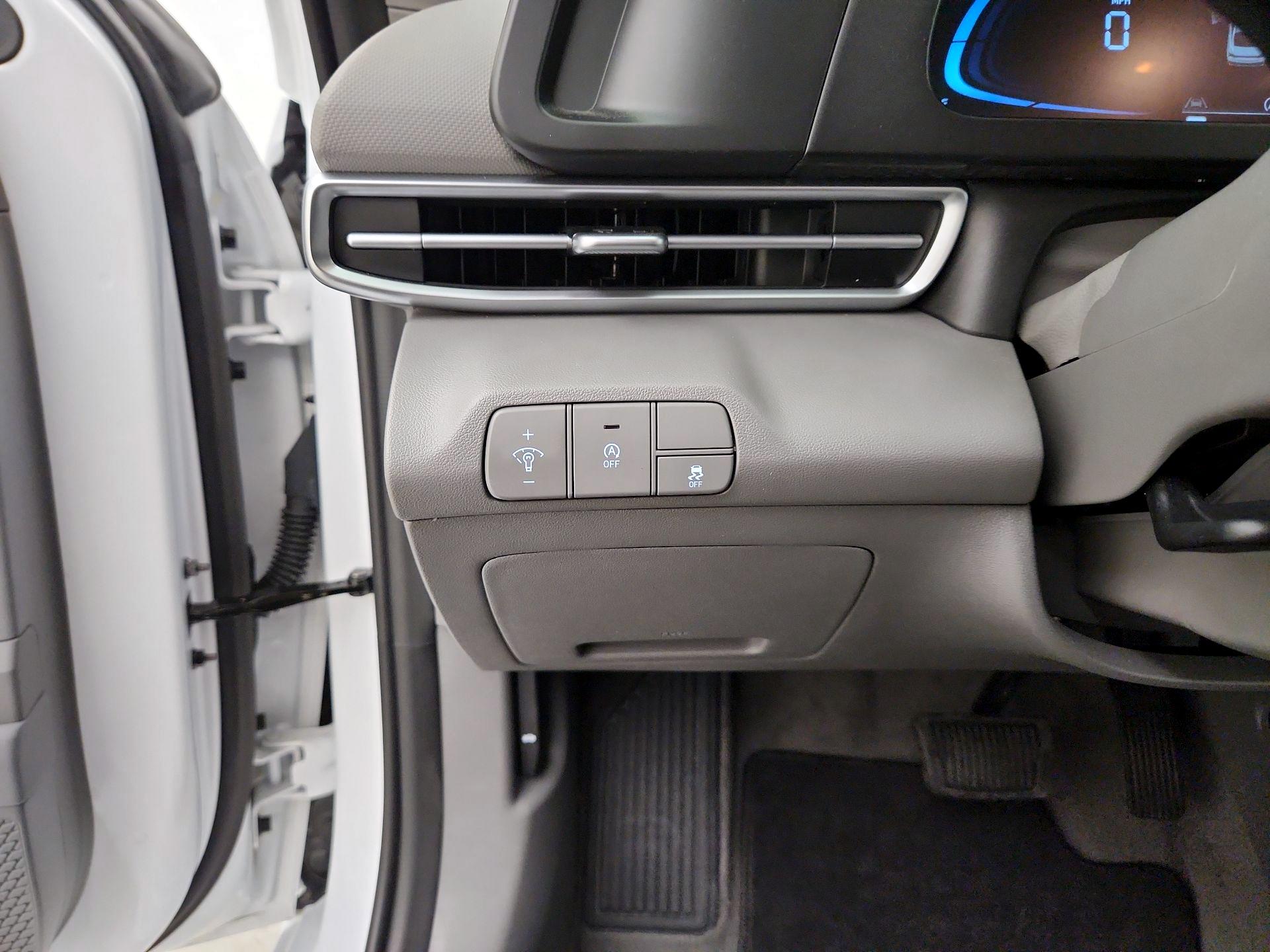 Thumbnail: 2024 Hyundai Elantra - 13