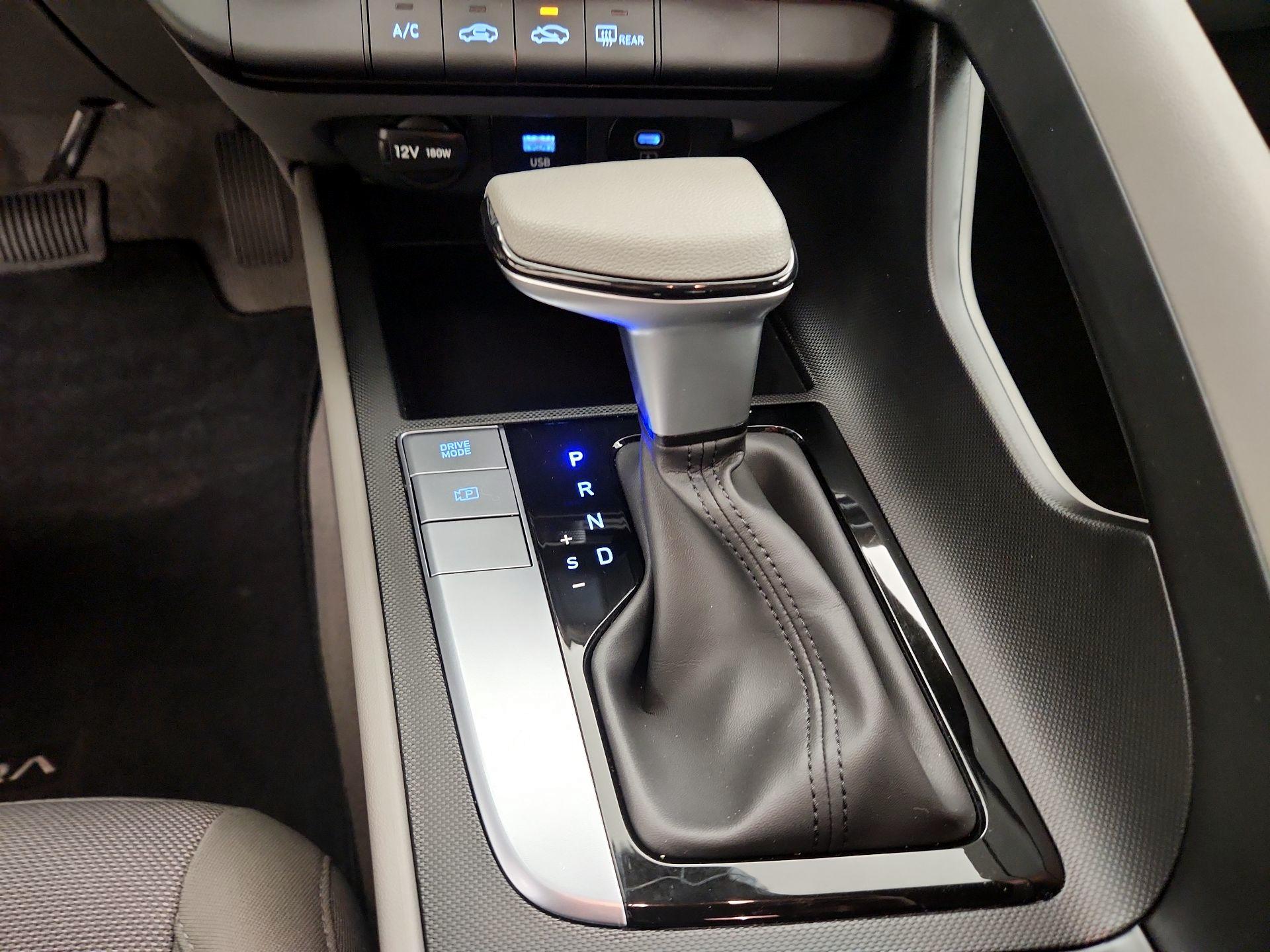 Thumbnail: 2024 Hyundai Elantra - 17