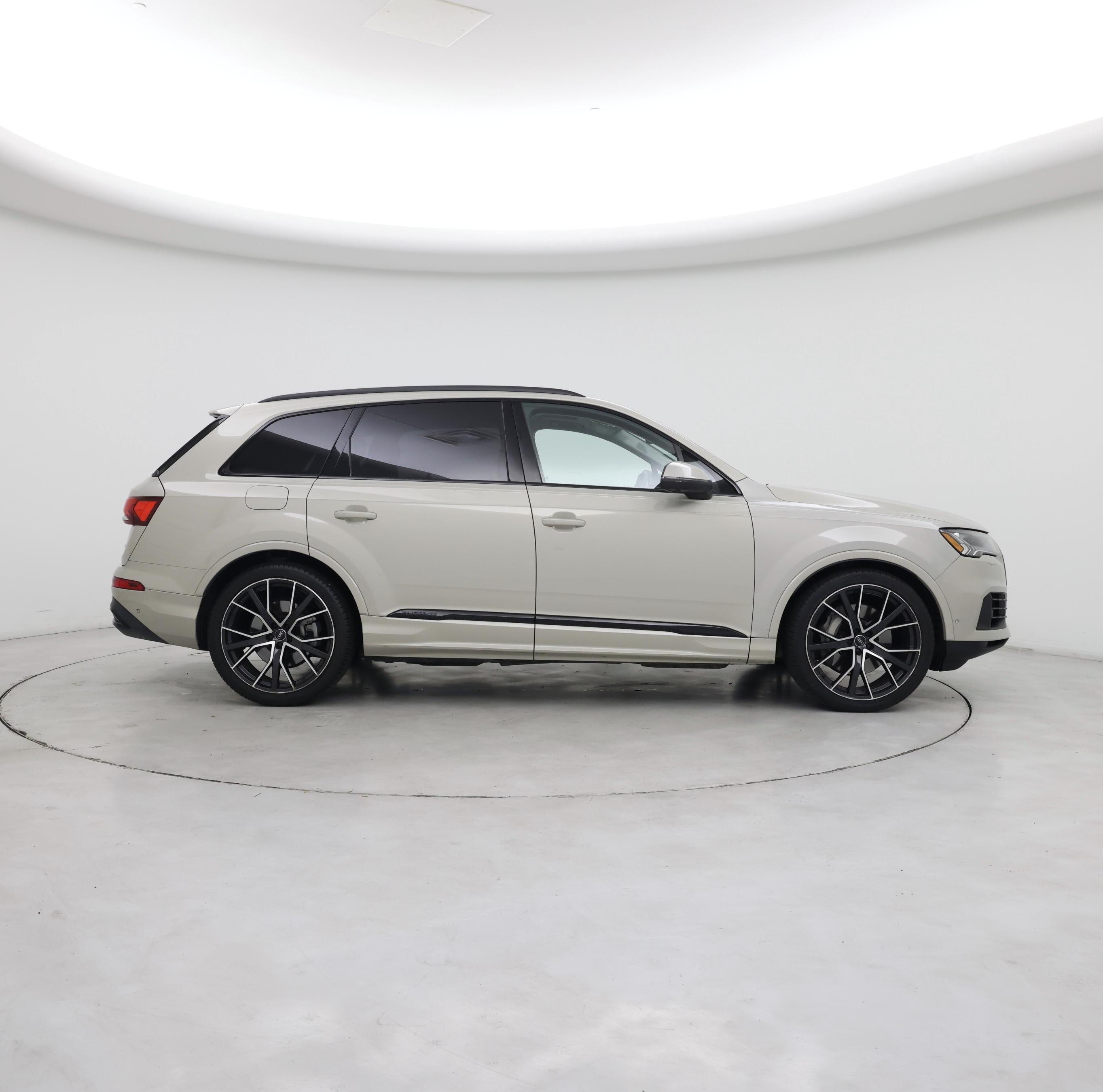 Thumbnail: 2021 Audi Q7 - 7