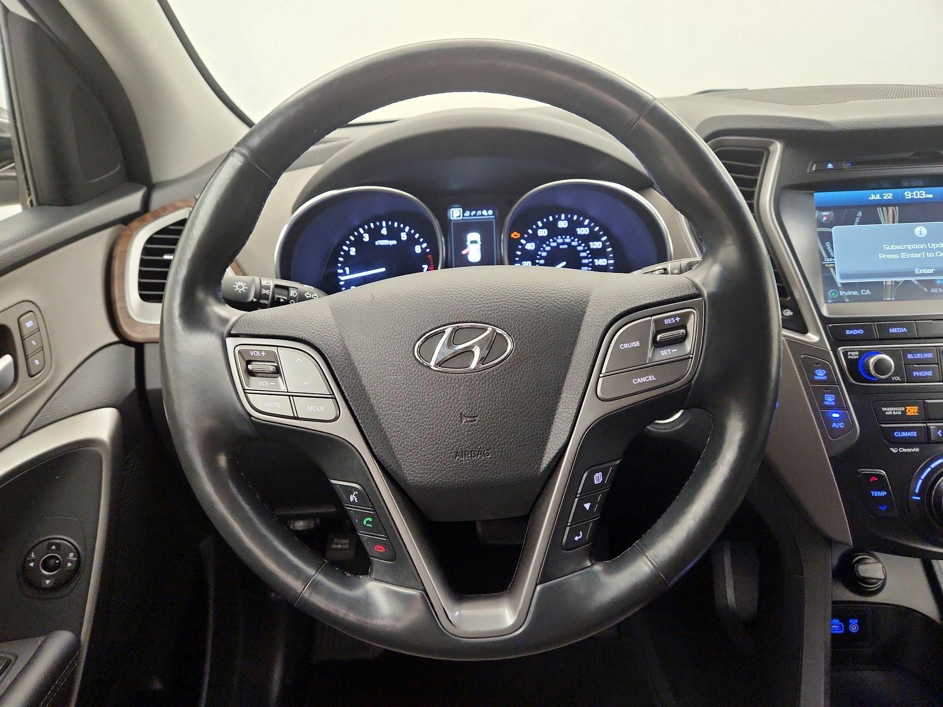 Thumbnail: 2017 Hyundai Santa Fe - 10