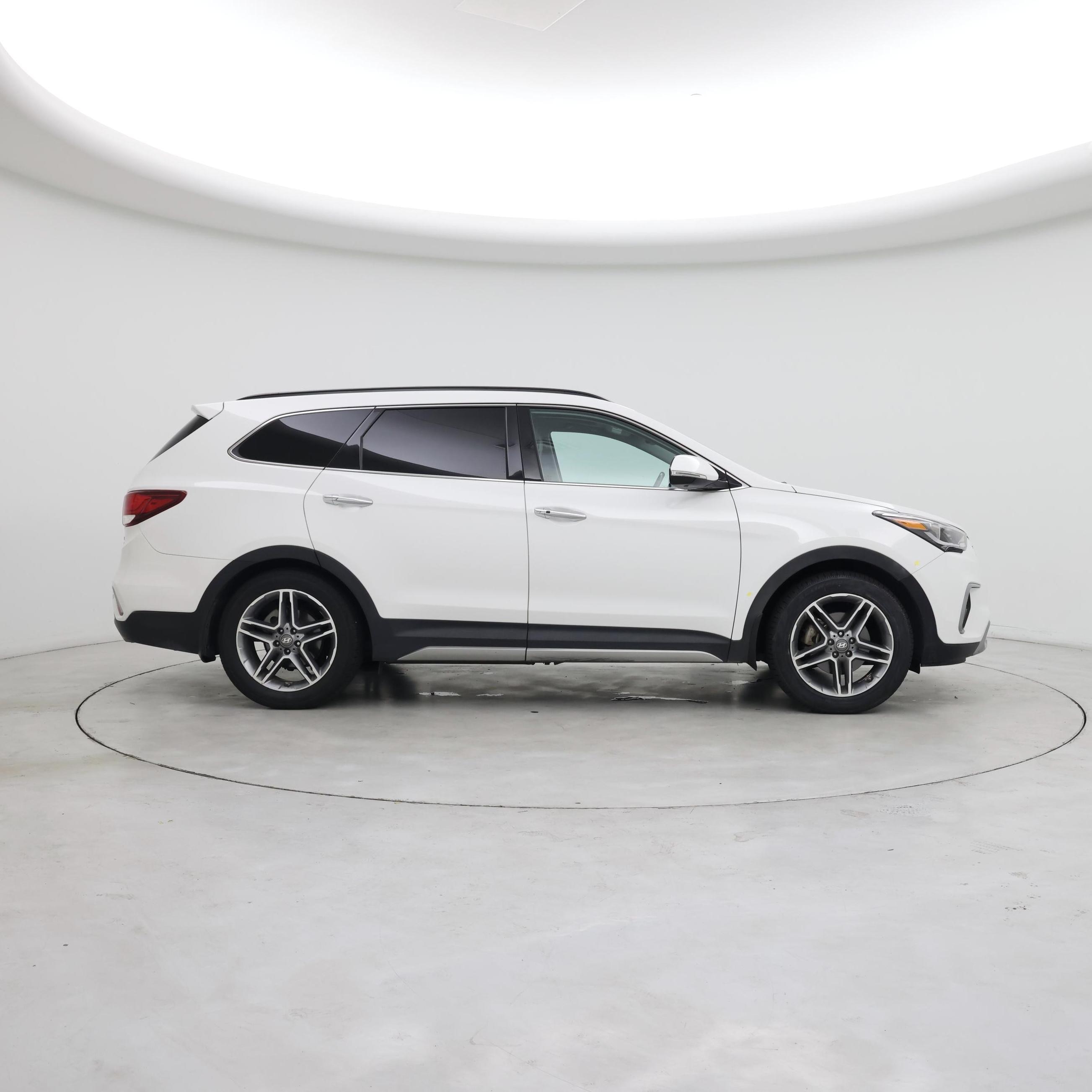 Thumbnail: 2017 Hyundai Santa Fe - 7