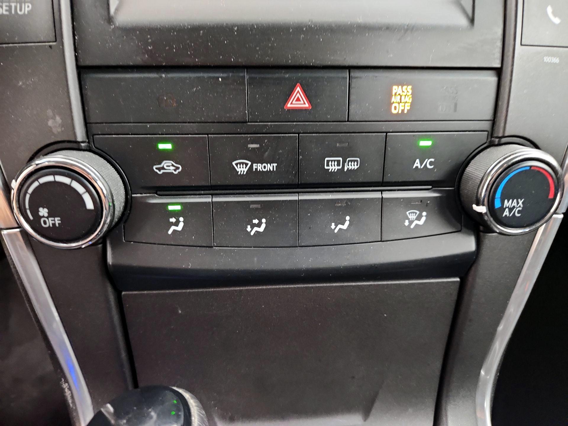 Thumbnail: 2015 Toyota Camry - 15