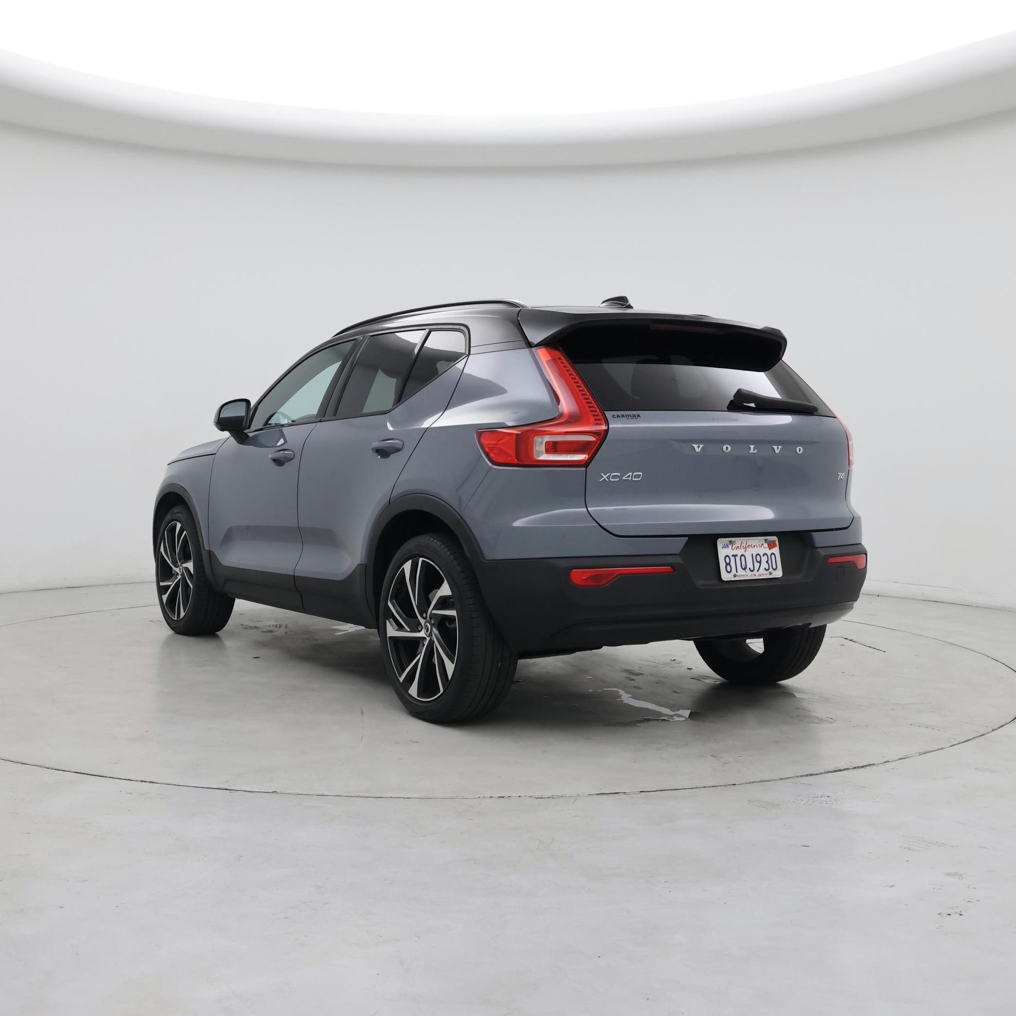Thumbnail: 2021 Volvo XC40 - 2