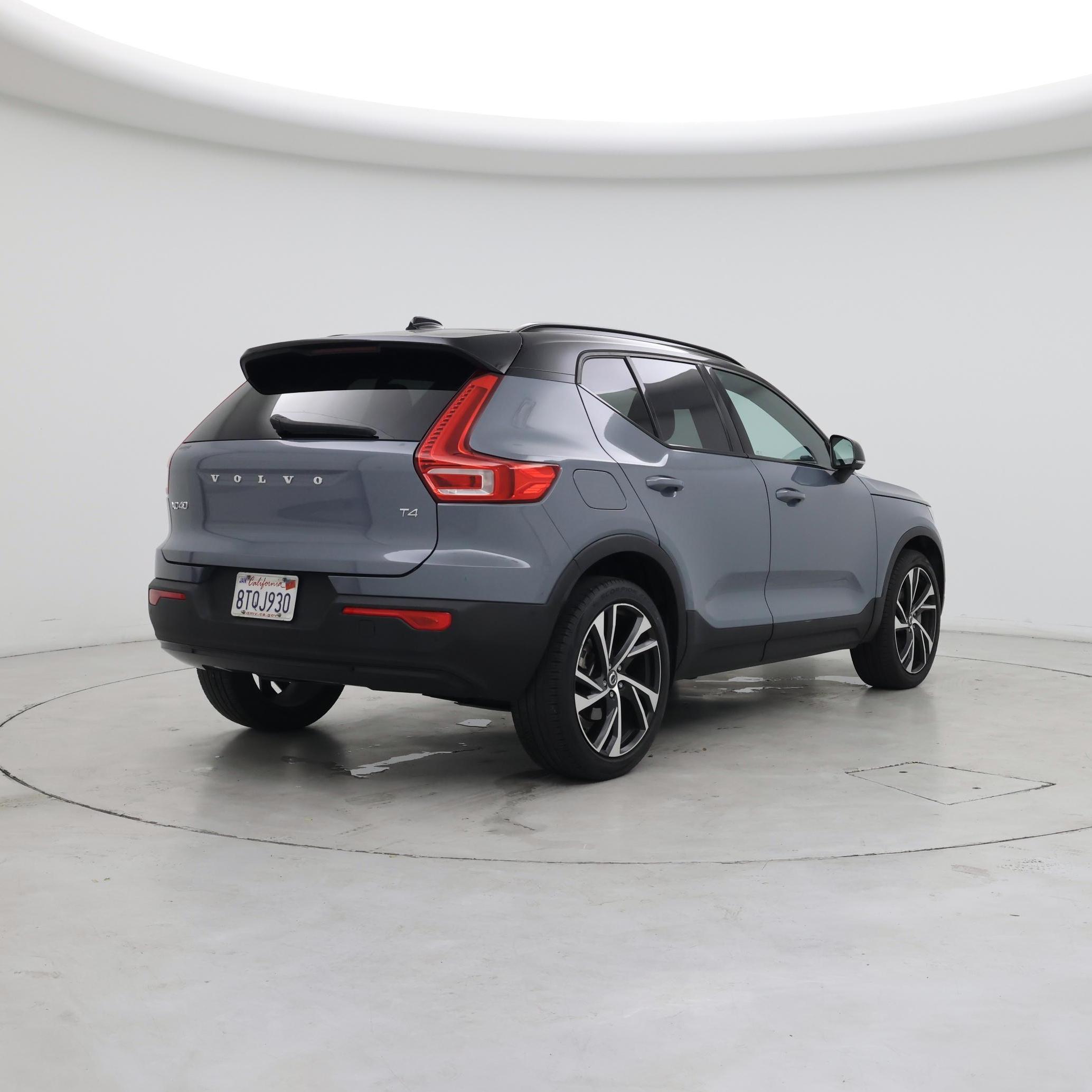 Thumbnail: 2021 Volvo XC40 - 8