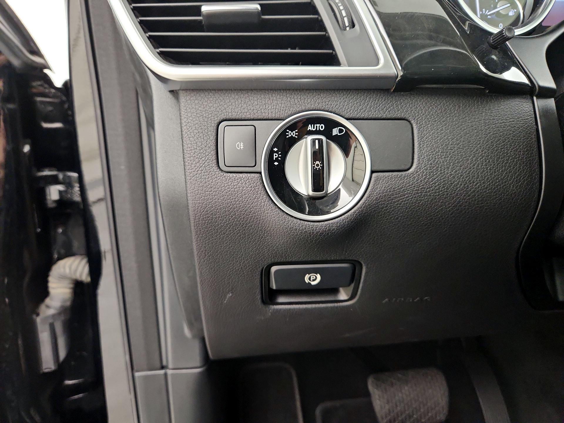 Thumbnail: 2015 Mercedes-Benz GL-Class - 13