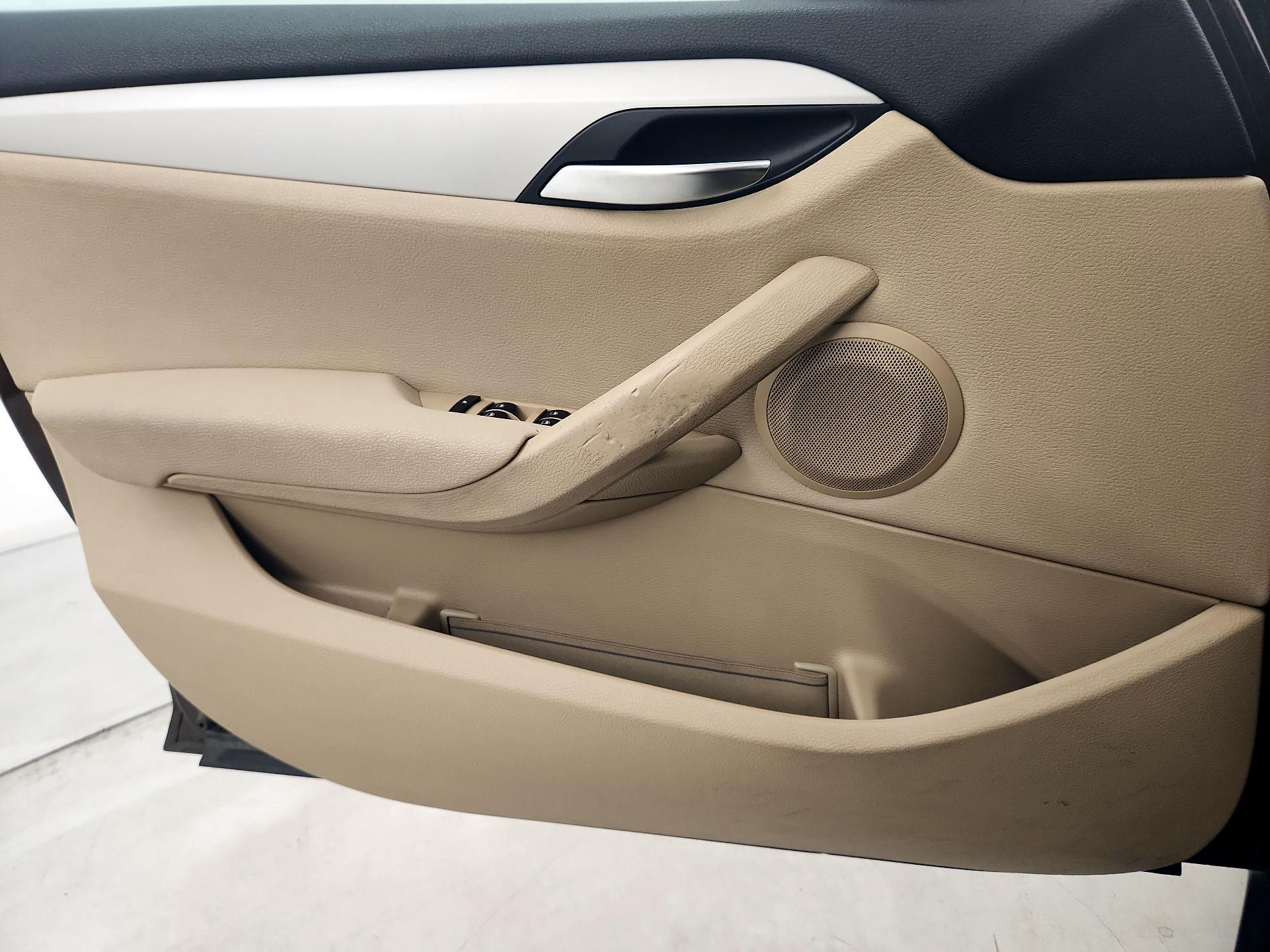 Thumbnail: 2014 BMW X1 - 12
