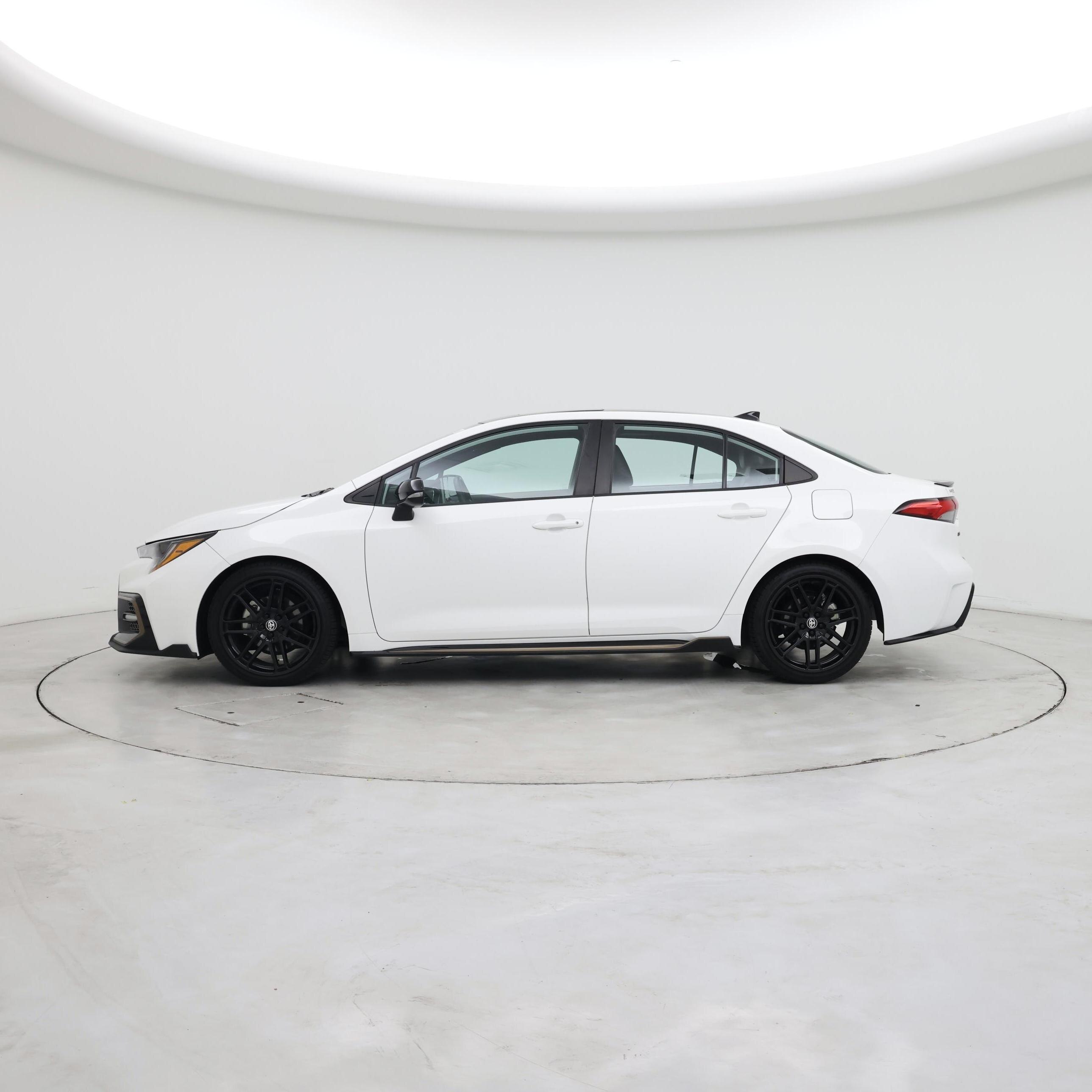 Thumbnail: 2021 Toyota Corolla - 3