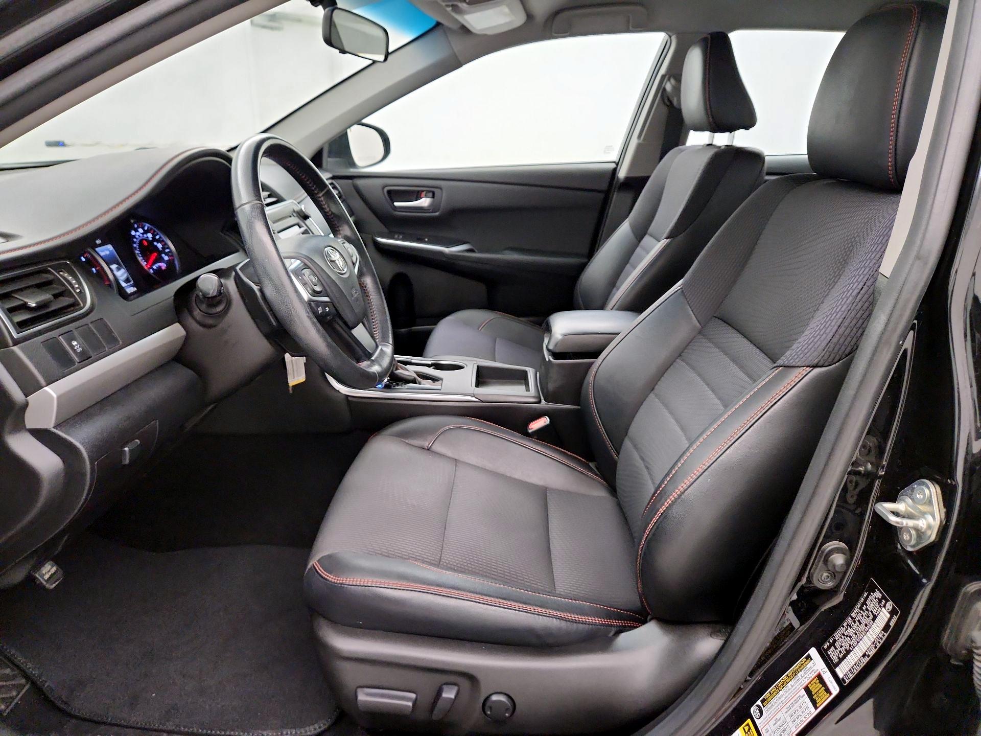 Thumbnail: 2016 Toyota Camry - 9