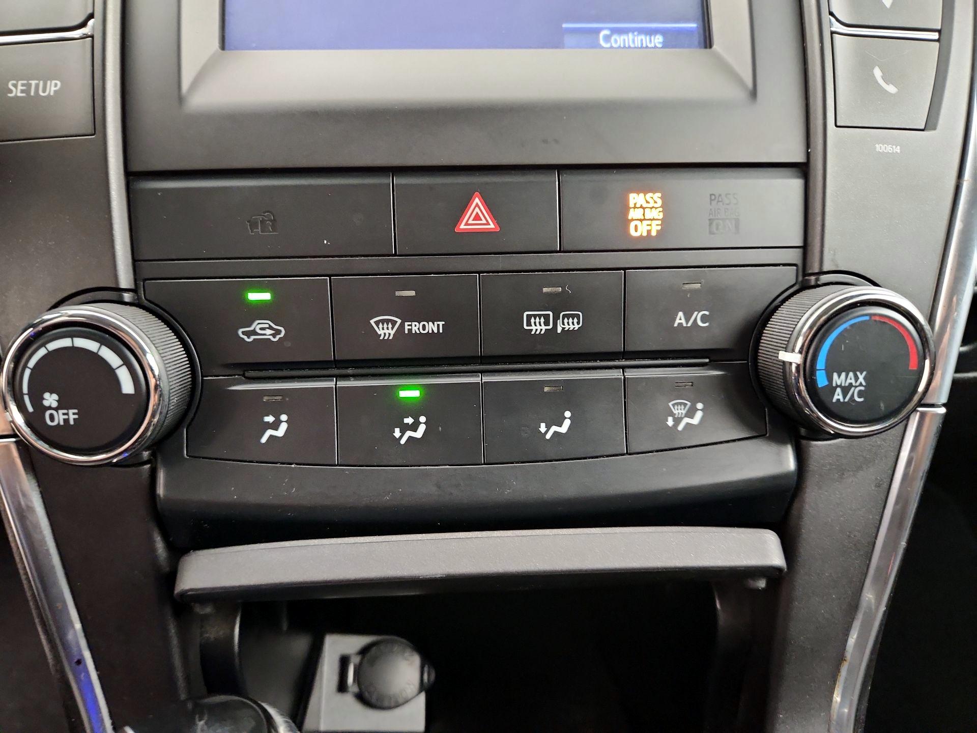 Thumbnail: 2016 Toyota Camry - 13
