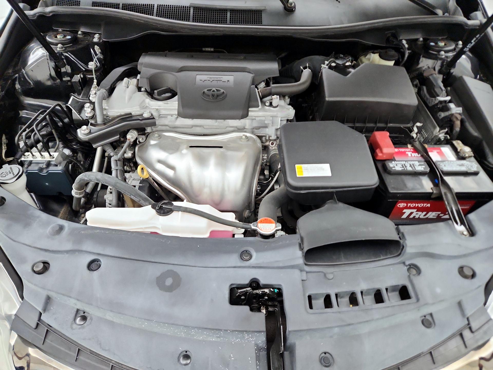 Thumbnail: 2016 Toyota Camry - 18