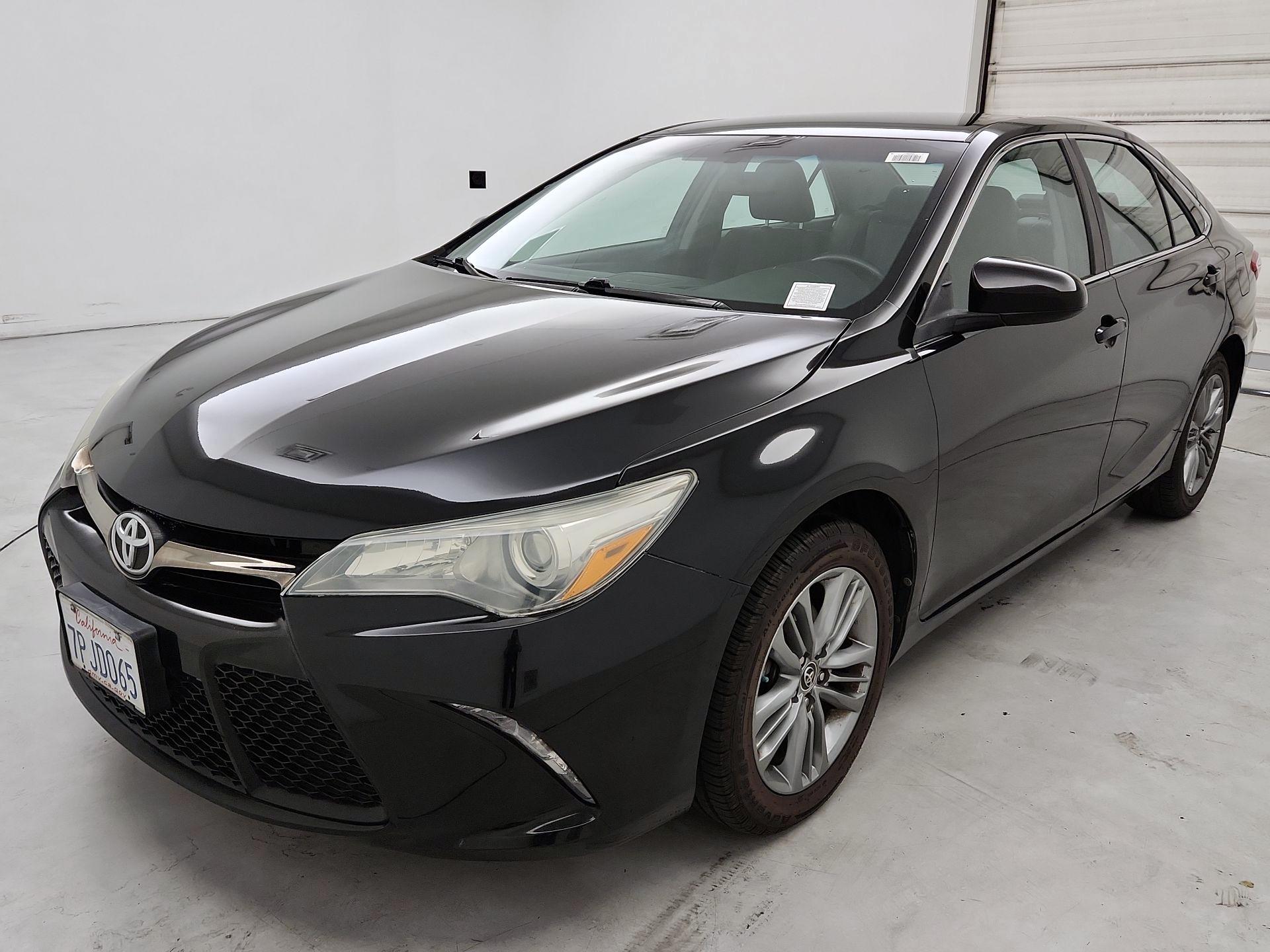 Thumbnail: 2016 Toyota Camry - 3