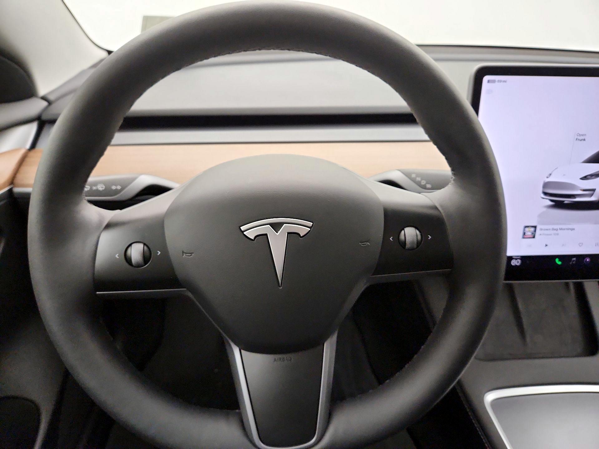 Thumbnail: 2023 Tesla Model 3 - 10