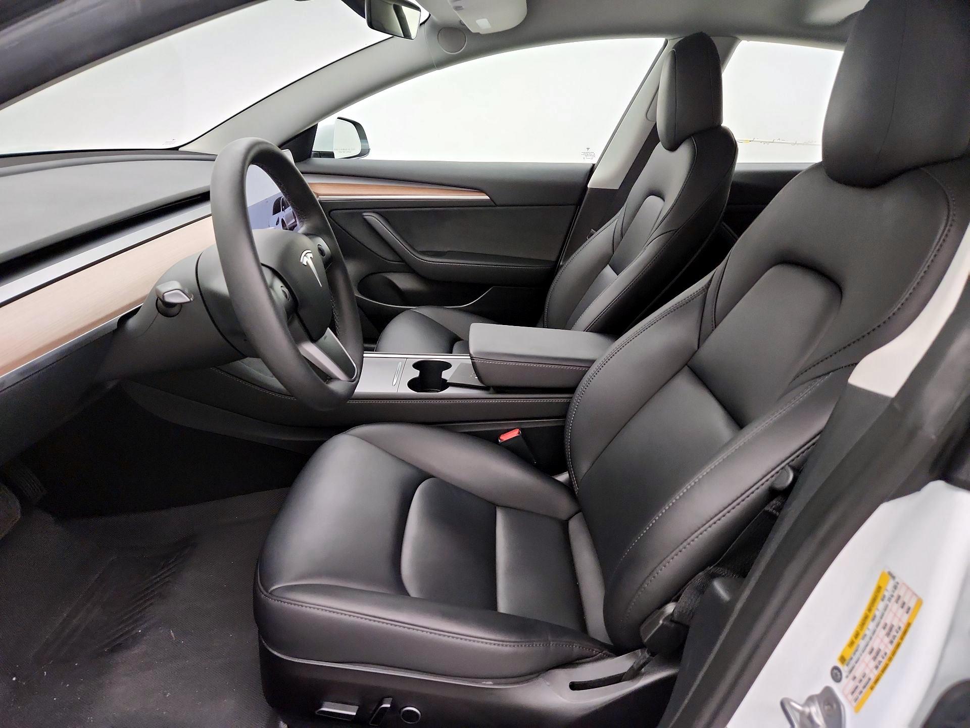 Thumbnail: 2023 Tesla Model 3 - 11