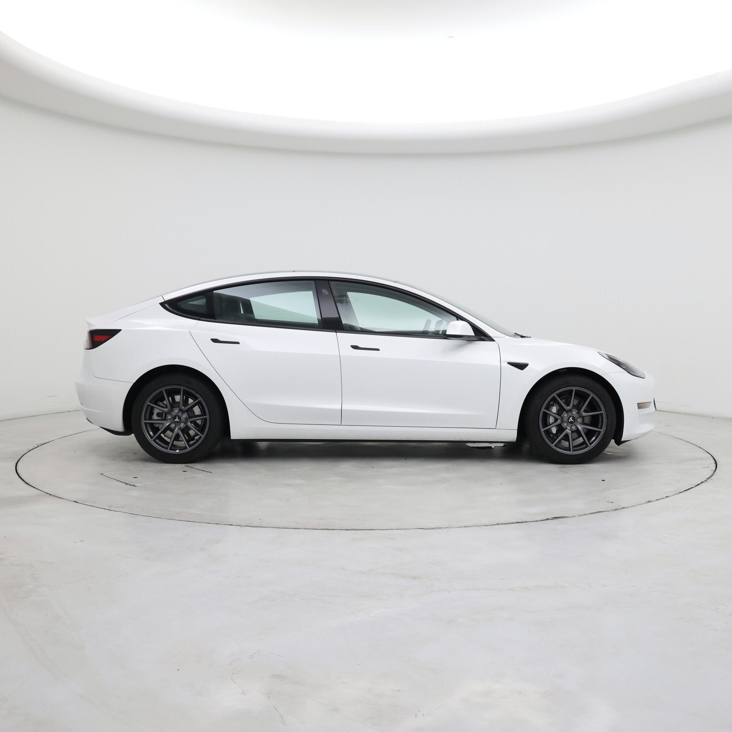 Thumbnail: 2023 Tesla Model 3 - 7