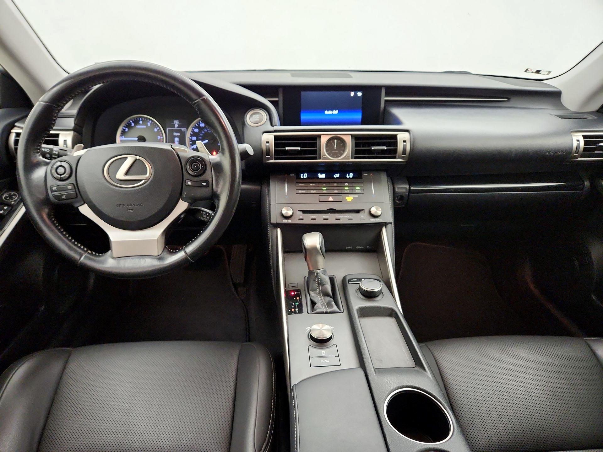 Thumbnail: 2015 Lexus IS - 9