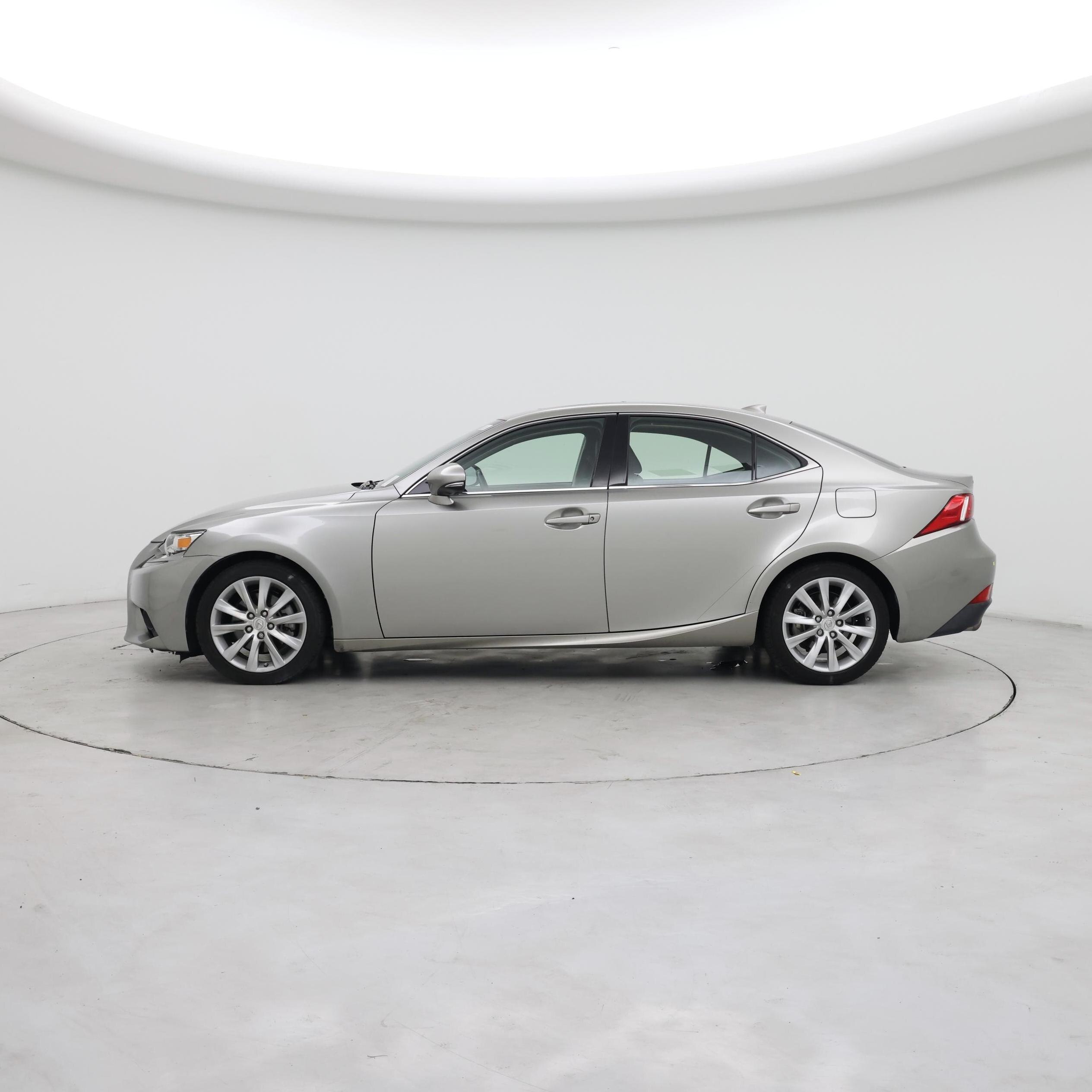 Thumbnail: 2015 Lexus IS - 3