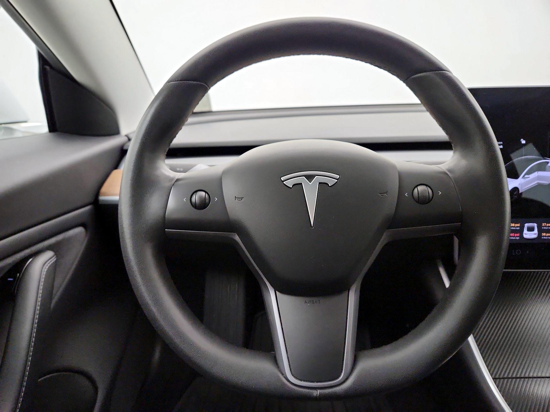 Thumbnail: 2019 Tesla Model 3 - 10