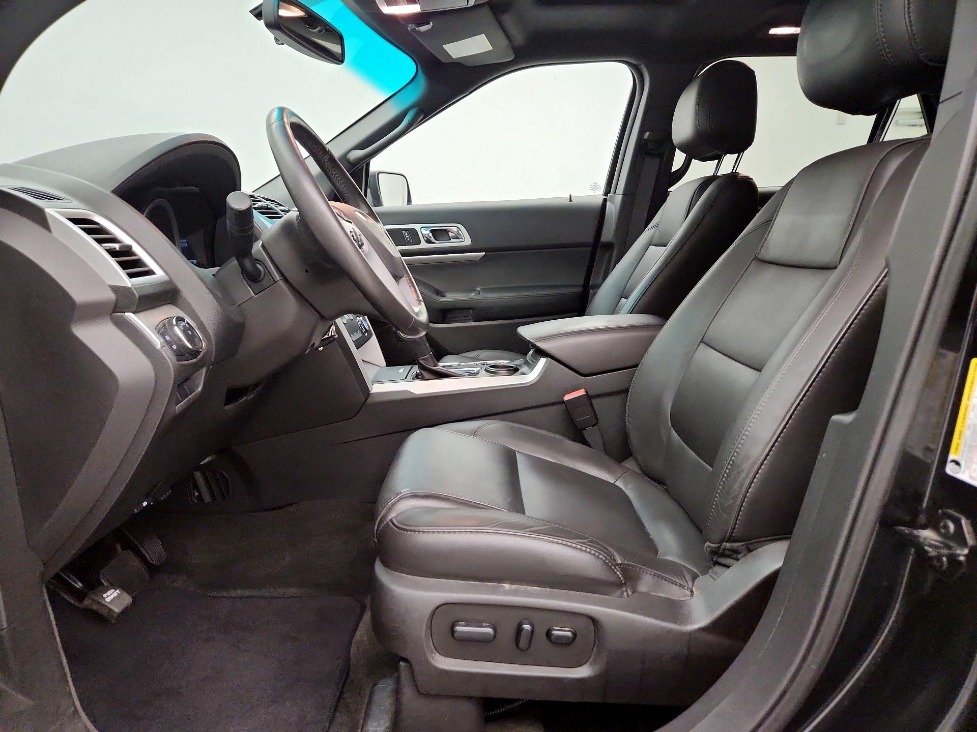 Thumbnail: 2014 Ford Explorer - 11