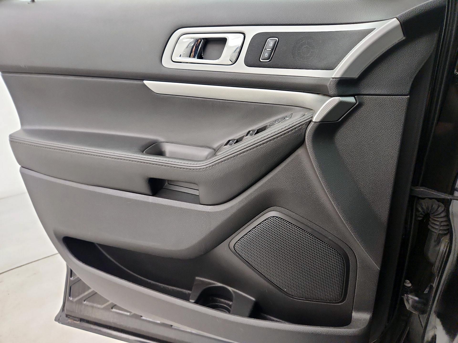 Thumbnail: 2014 Ford Explorer - 12