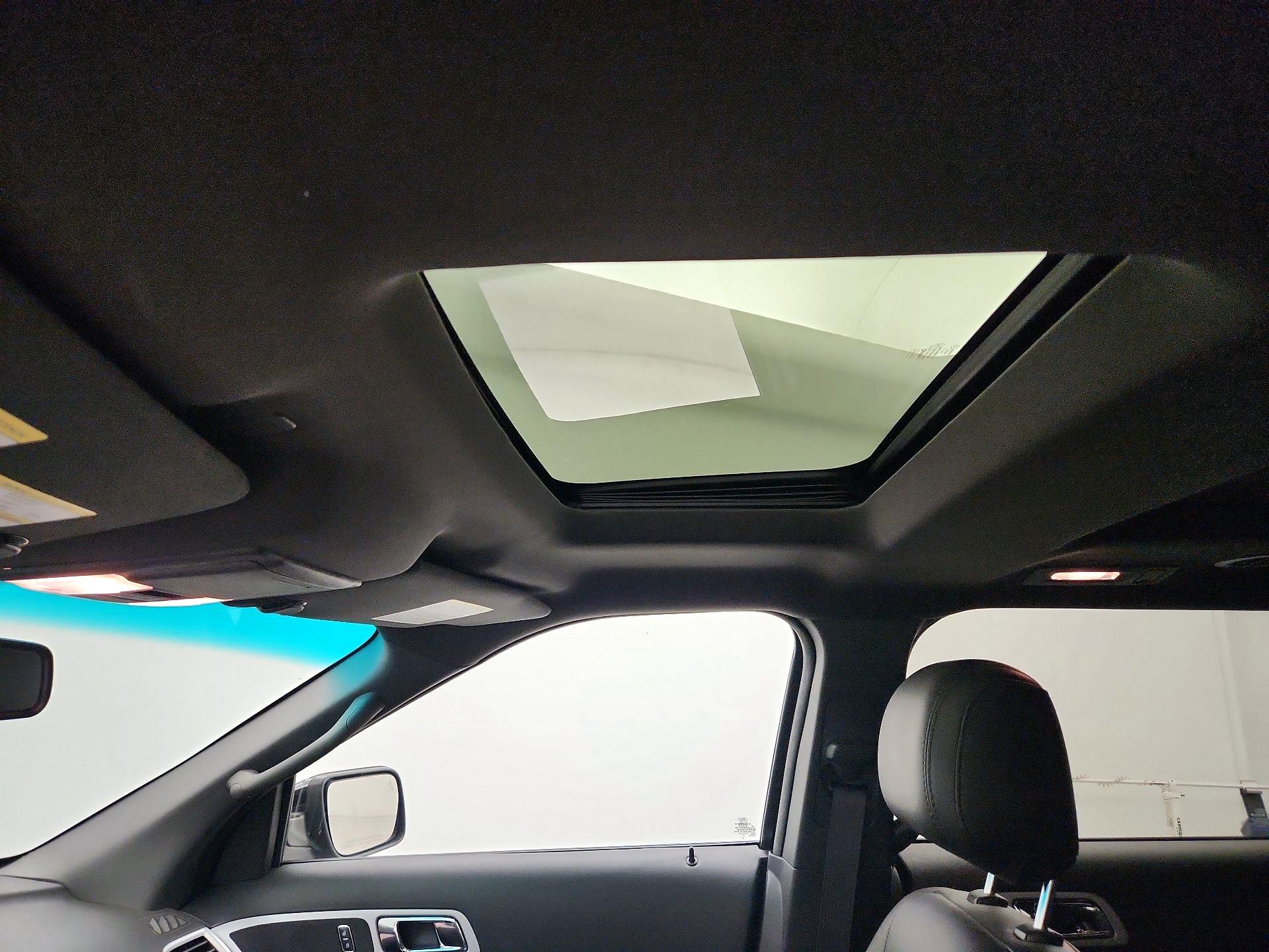 Thumbnail: 2014 Ford Explorer - 19