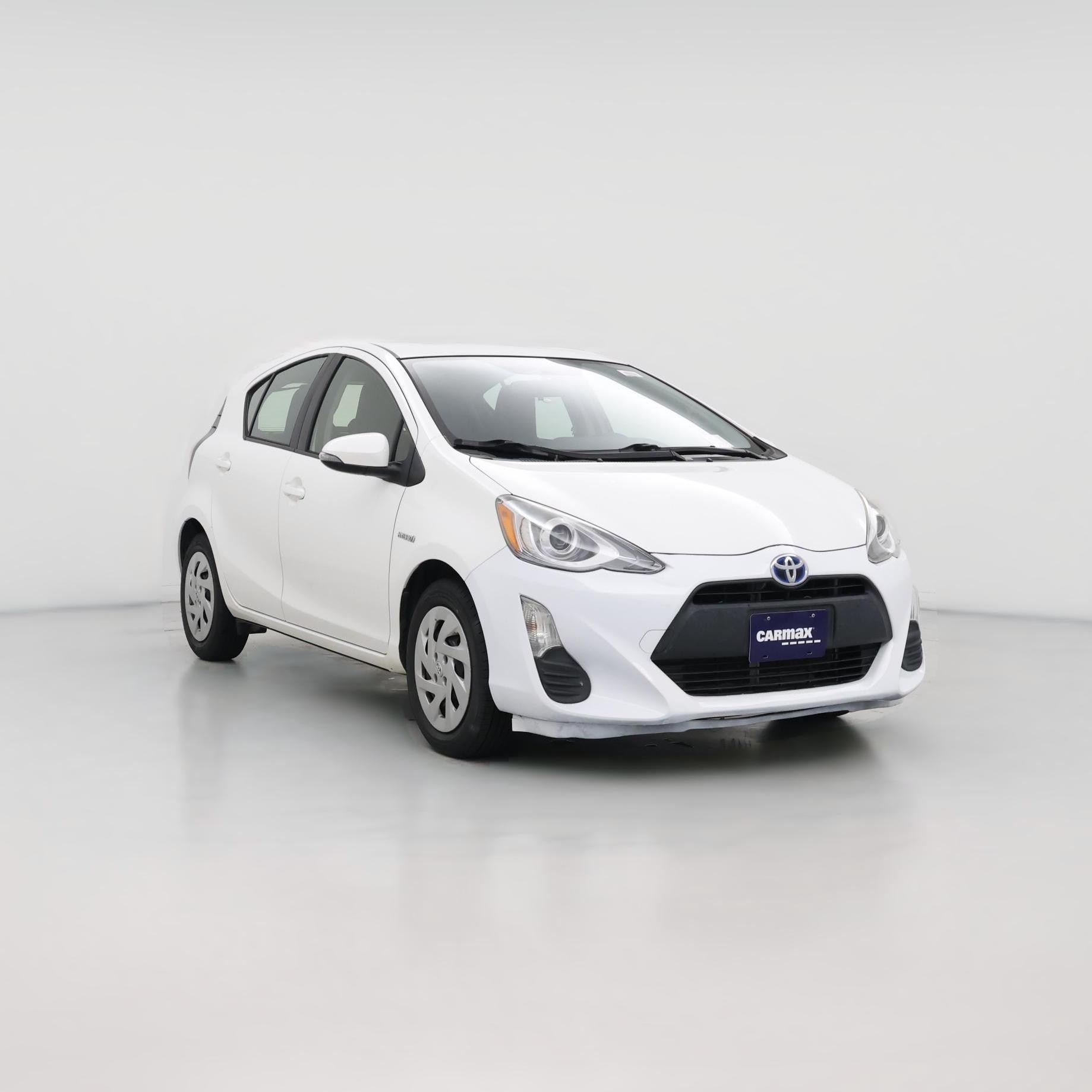 Thumbnail: 2016 Toyota Prius c - 1