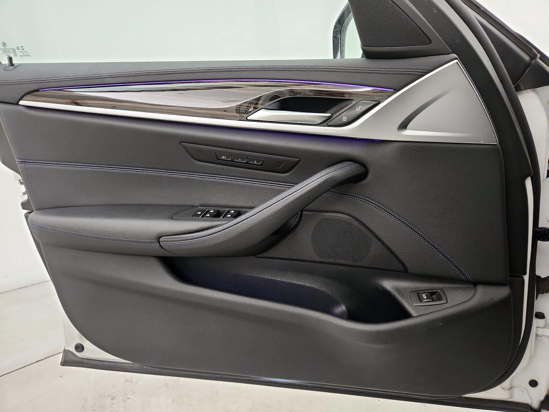 Thumbnail: 2020 BMW 5 Series - 12