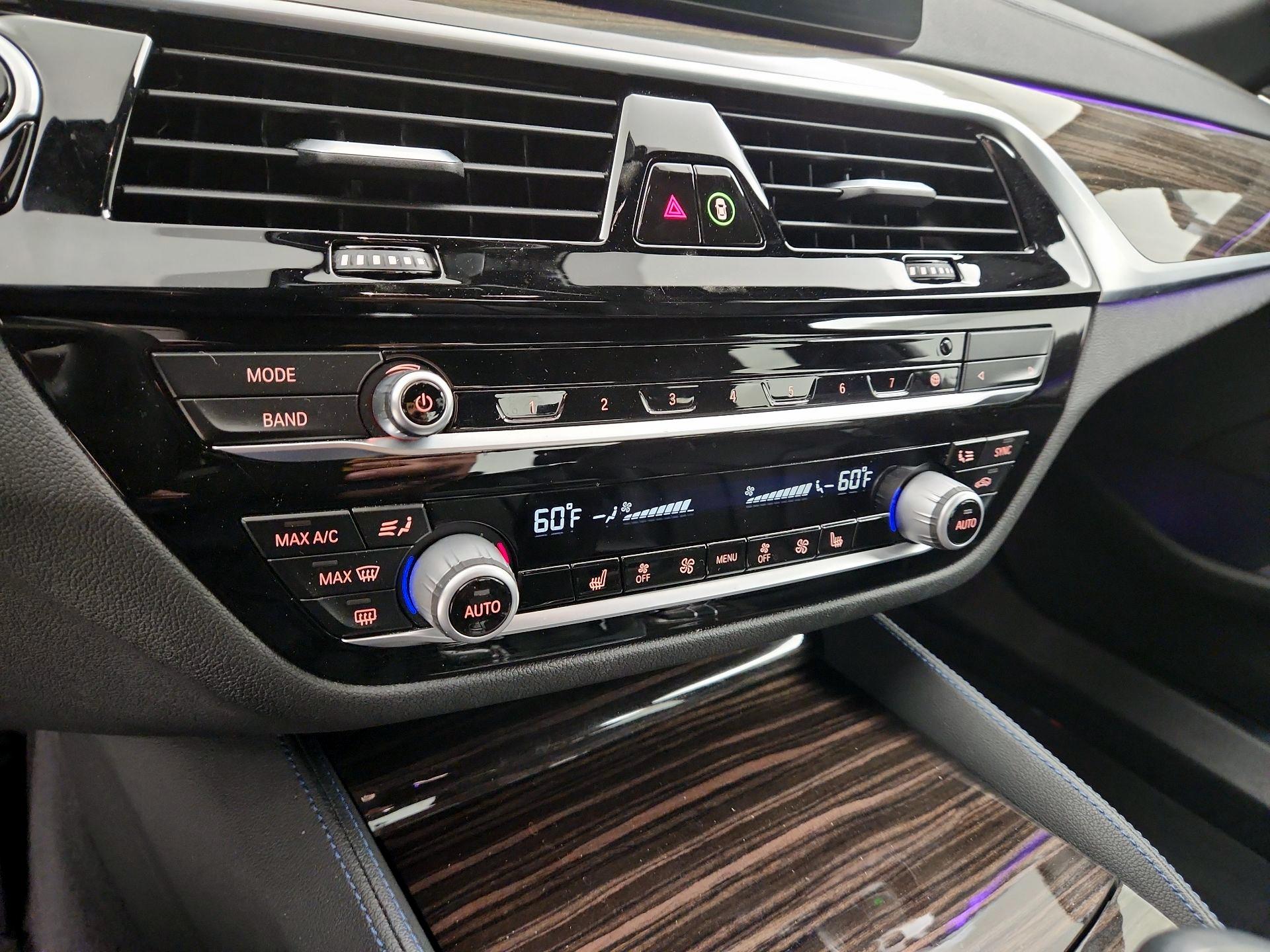 Thumbnail: 2020 BMW 5 Series - 17