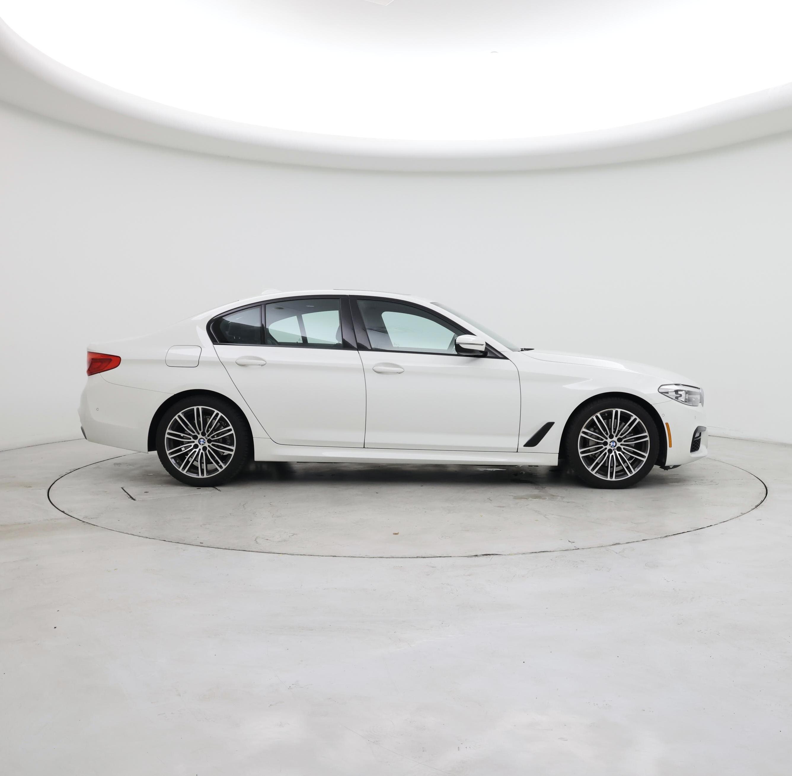 Thumbnail: 2020 BMW 5 Series - 7