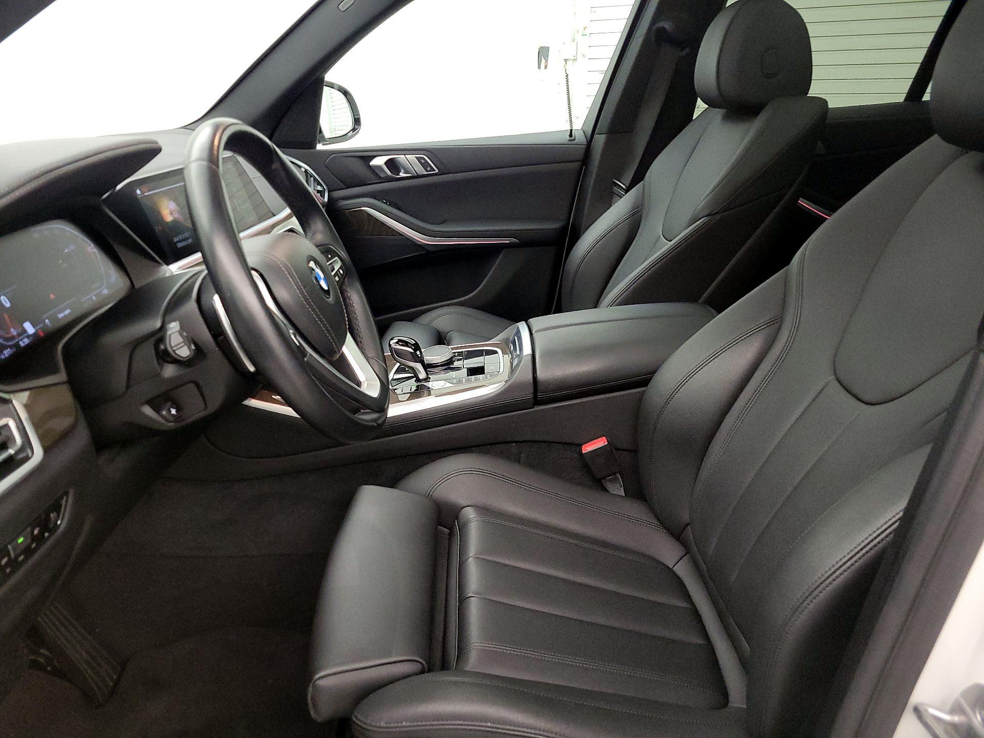 Thumbnail: 2022 BMW X5 - 11
