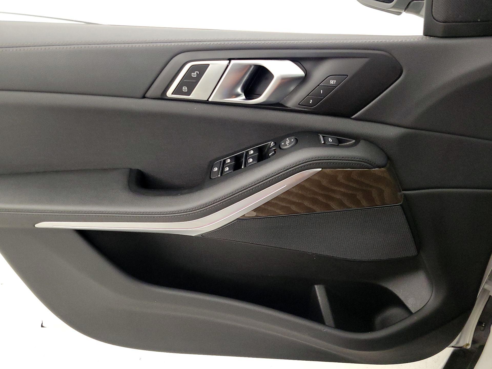 Thumbnail: 2022 BMW X5 - 12