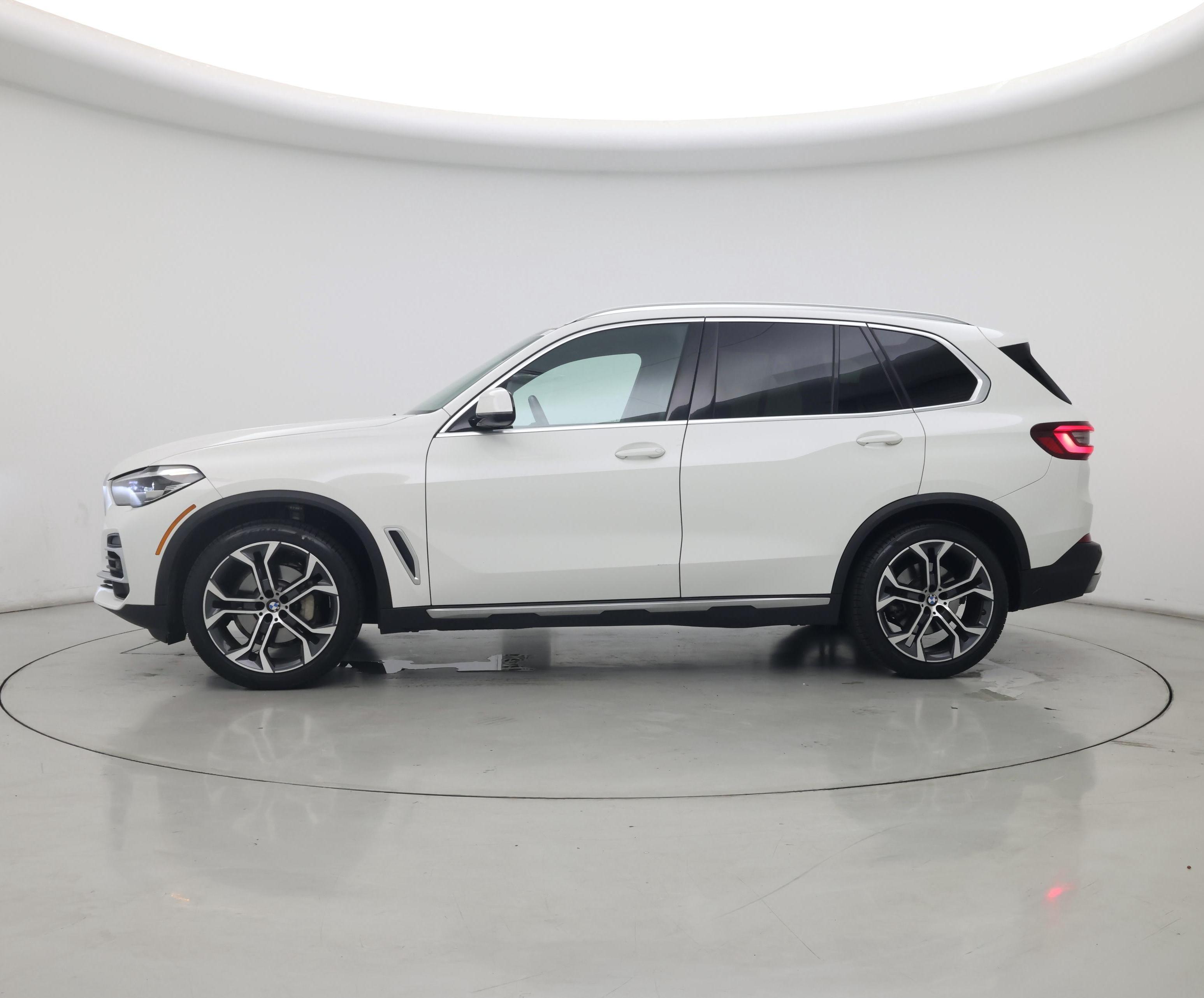 Thumbnail: 2022 BMW X5 - 3