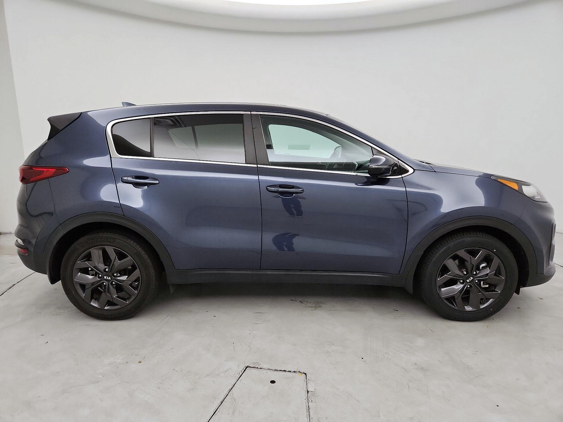 Thumbnail: 2022 Kia Sportage - 4