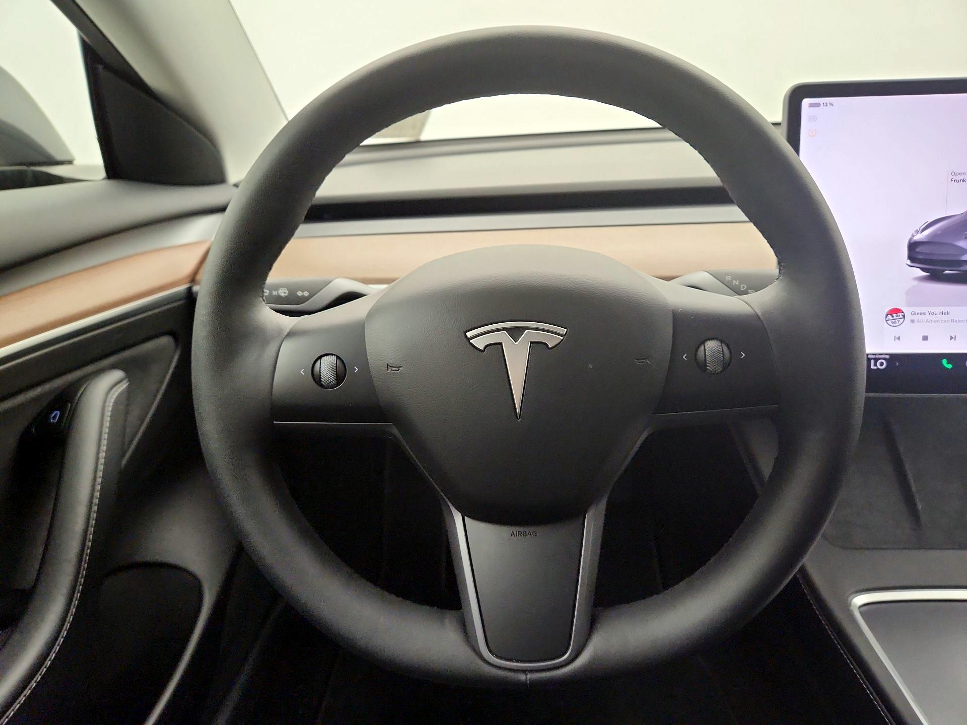 Thumbnail: 2022 Tesla Model 3 - 10