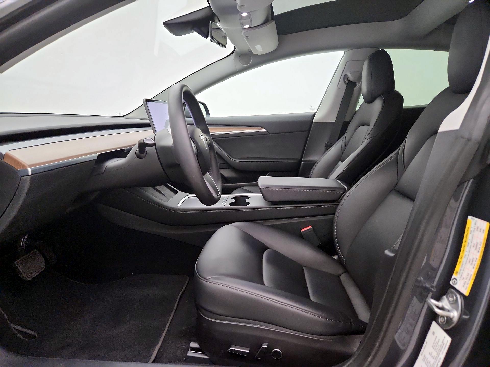 Thumbnail: 2022 Tesla Model 3 - 11