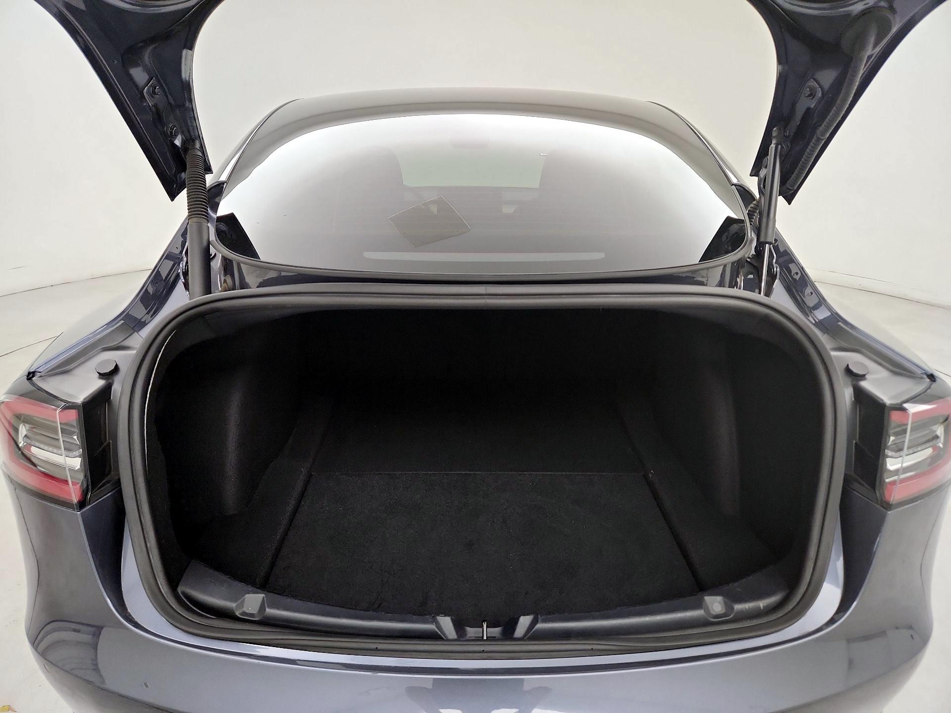 Thumbnail: 2022 Tesla Model 3 - 19