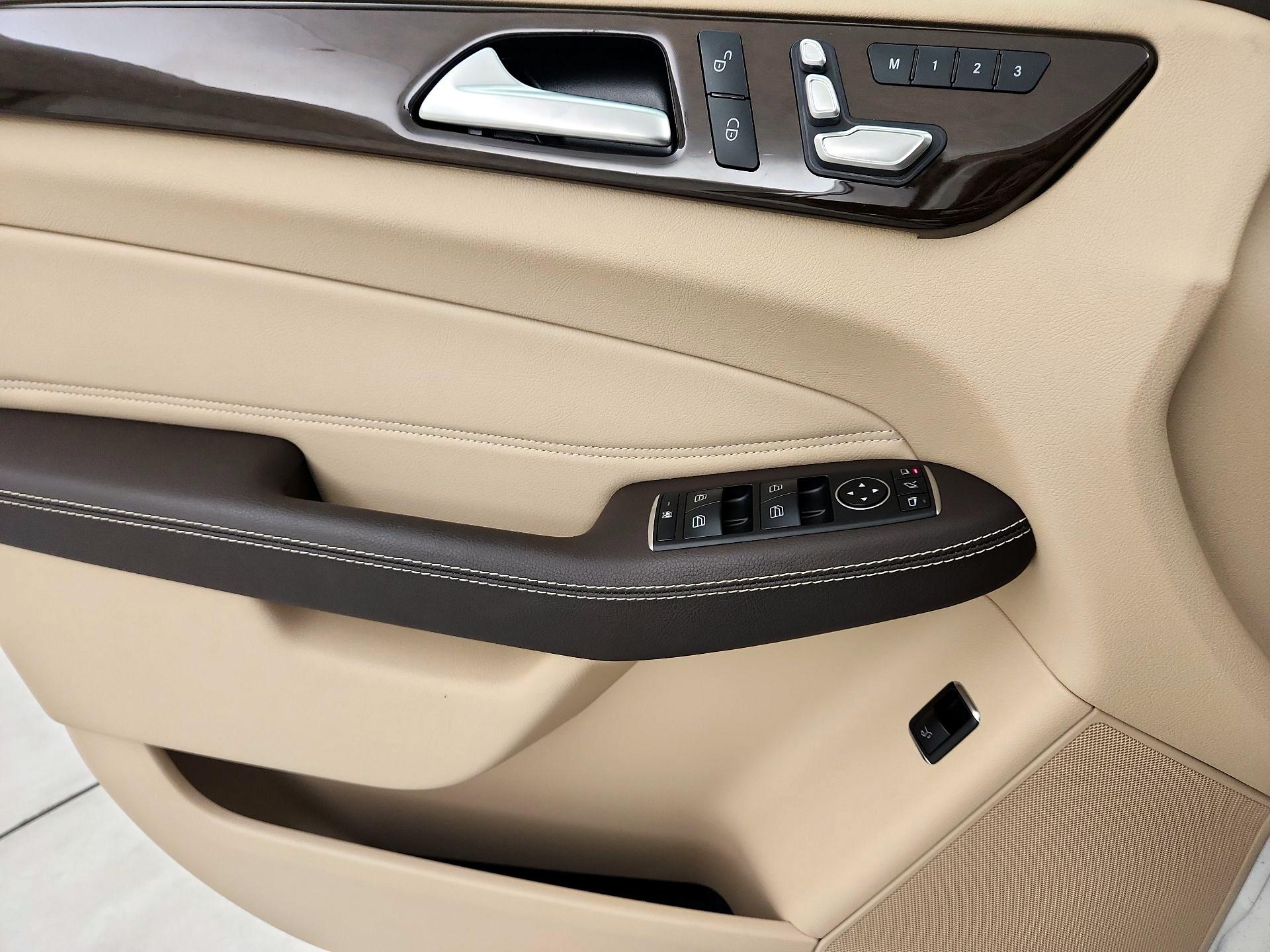 Thumbnail: 2019 Mercedes-Benz GLS - 12