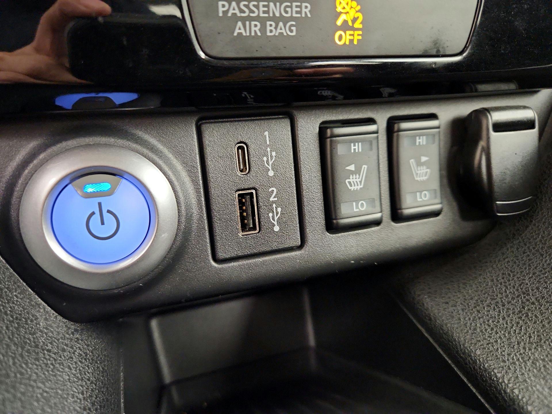 Thumbnail: 2022 Nissan Leaf - 19