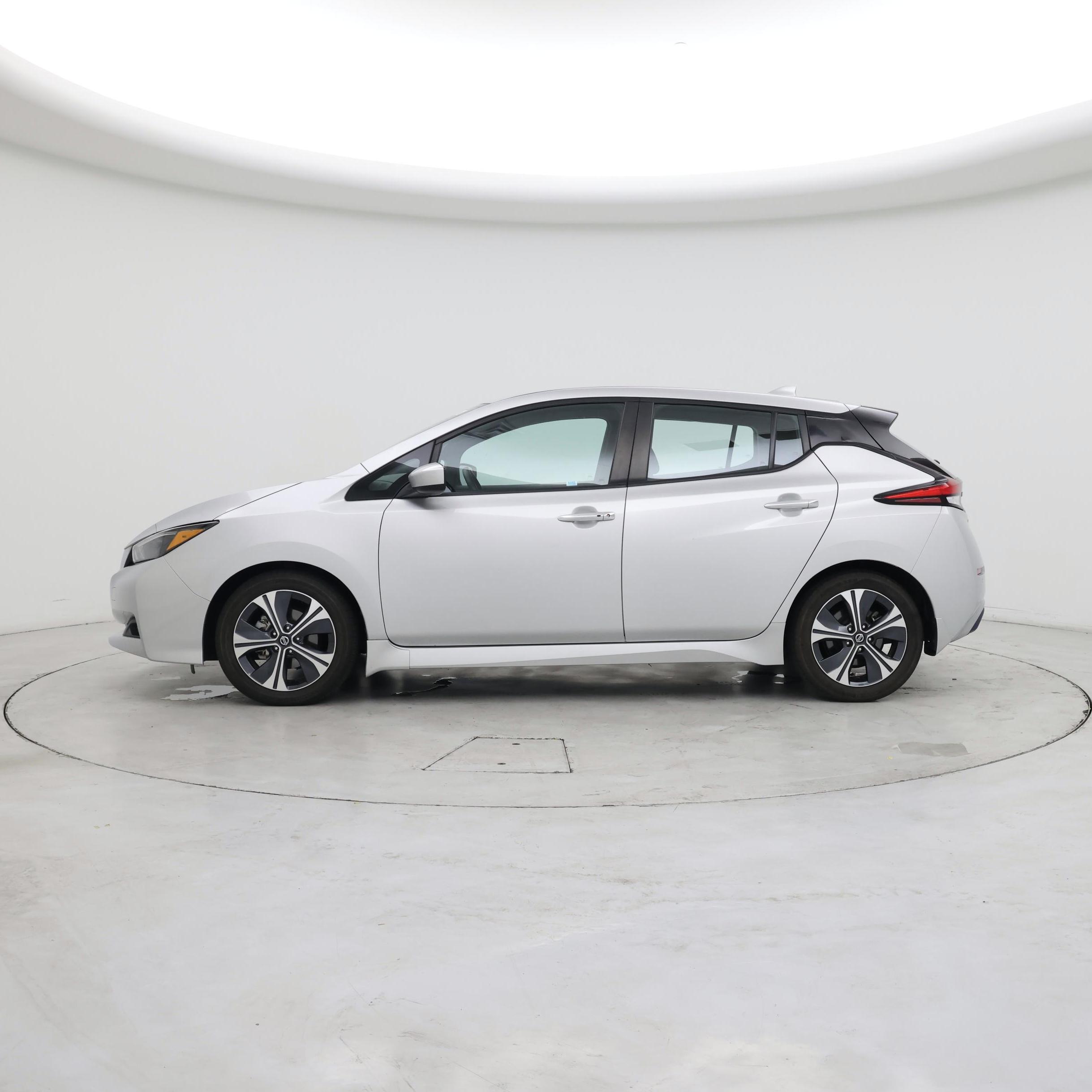 Thumbnail: 2022 Nissan Leaf - 3